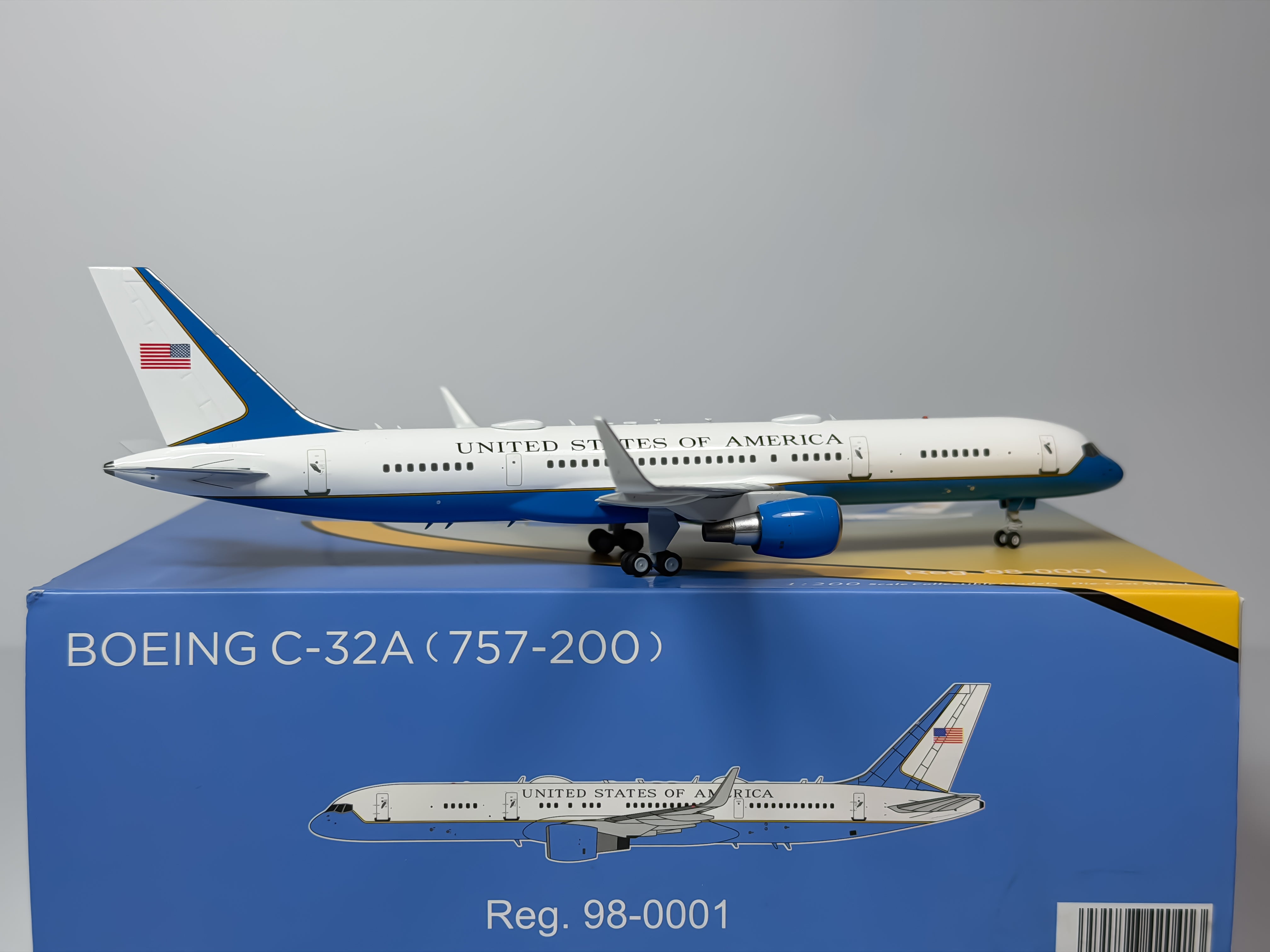 U.S Air Force (USAF) Boeing 757-200 (C-32A) 1:200 NG Models 98-0001 (42041)
