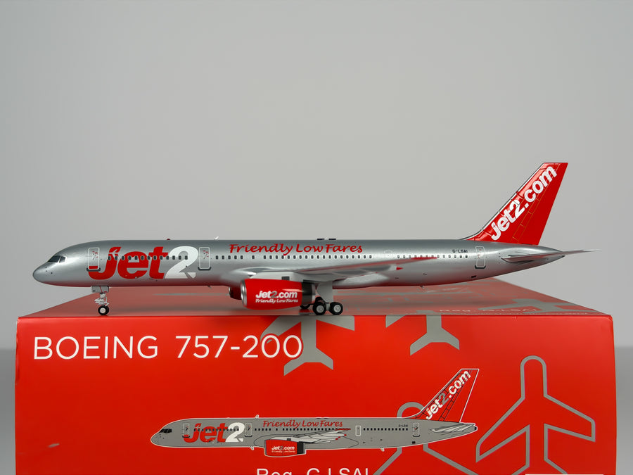 Jet2 Boeing 757-200 1:200 NG Model G-LSAI (42052)