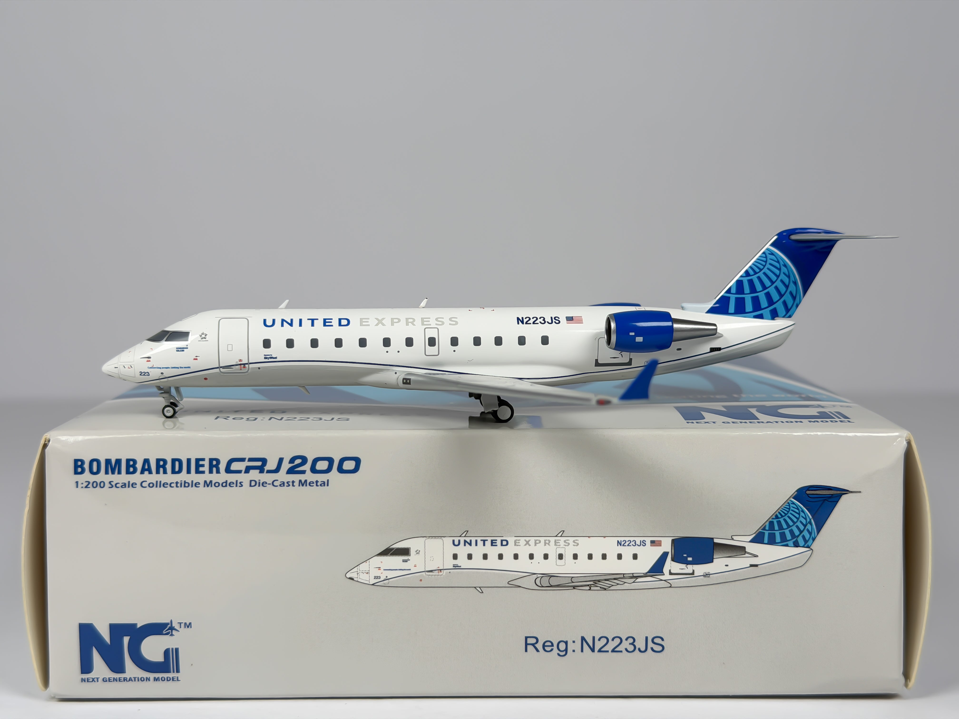 United Express Bombardier CRJ200 1:200 NG Models N223JS (52038)