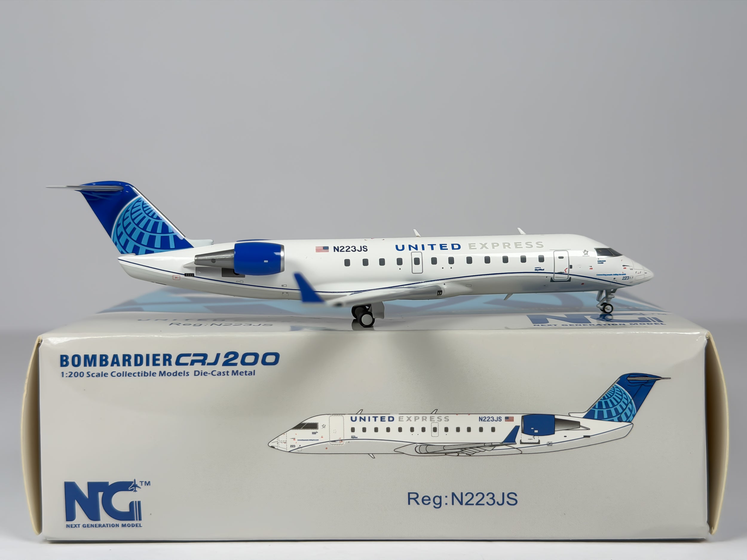 United Express Bombardier CRJ200 1:200 NG Models N223JS (52038)
