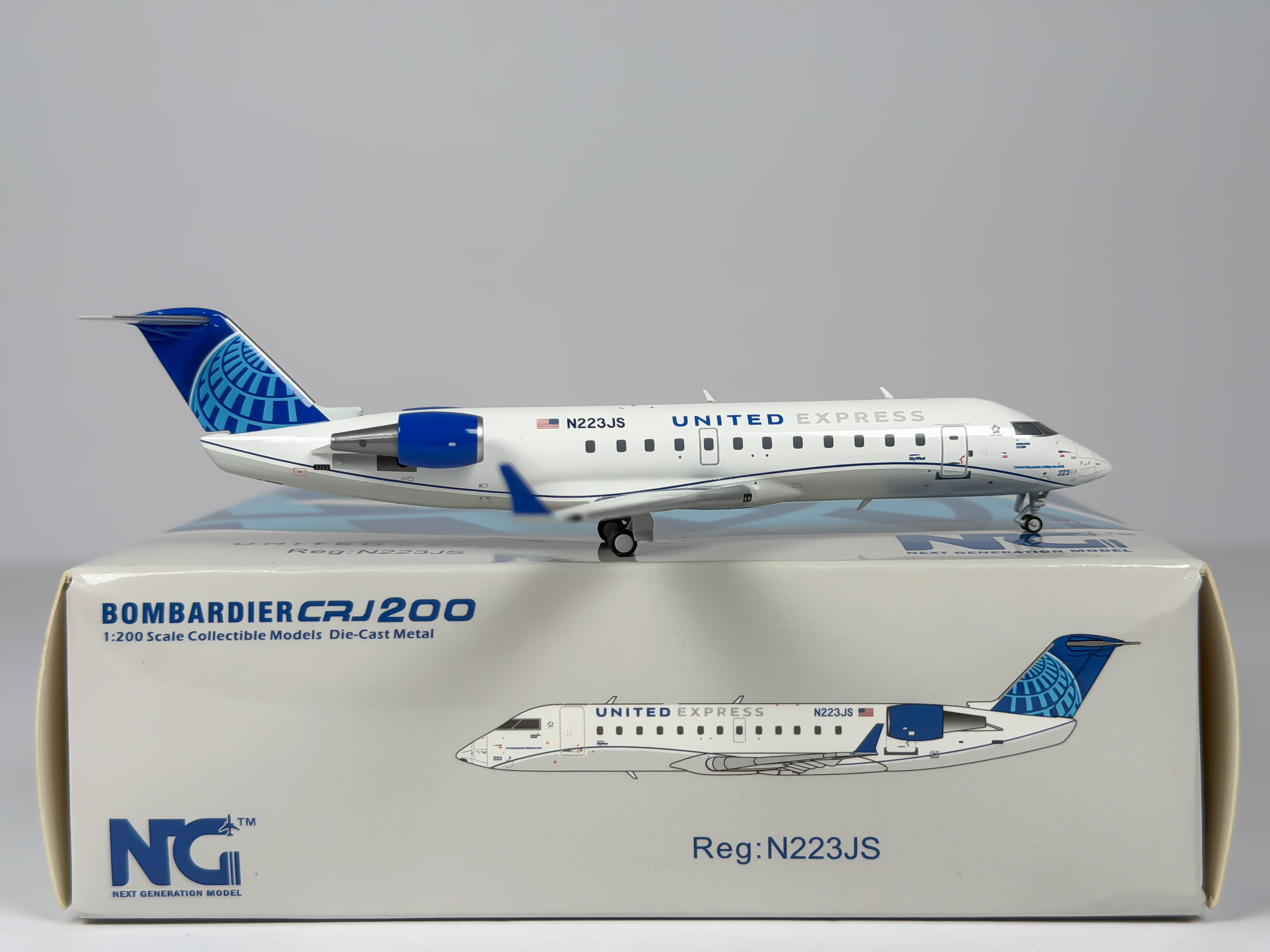 United Express Bombardier CRJ200 1:200 NG Models N223JS (52038)