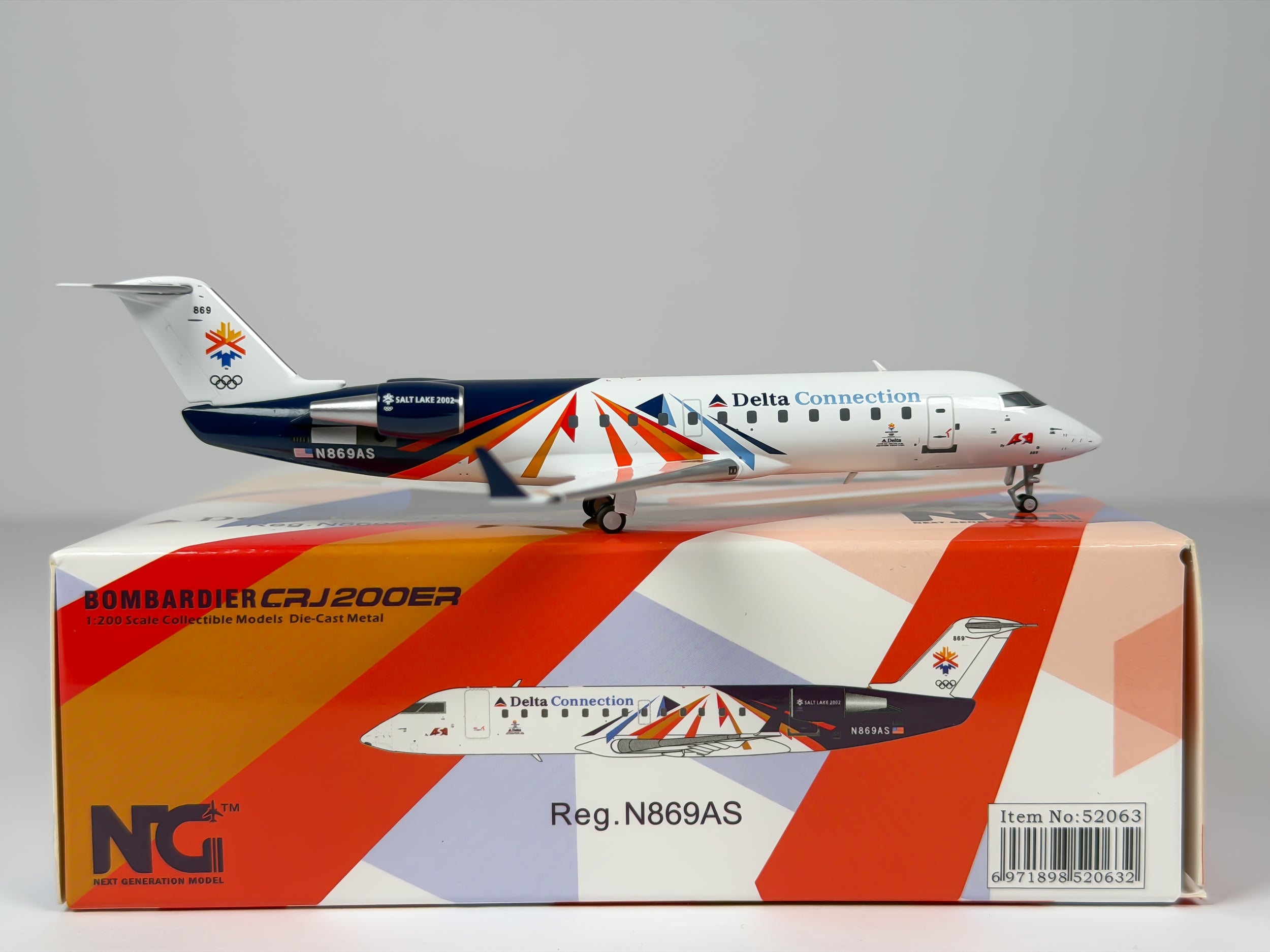 Delta Connection Bombardier CRJ200 1:200 NG Models N869AS (52063)