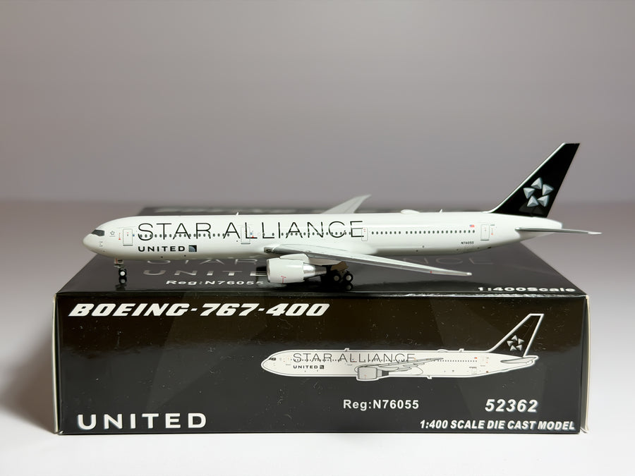 United Airlines Boeing 767-400 1:400 Panda Models N76055 (52362)