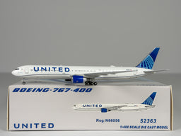 United Airlines Boeing 767-400ER 1:400 Panda Models N66056 (52363)