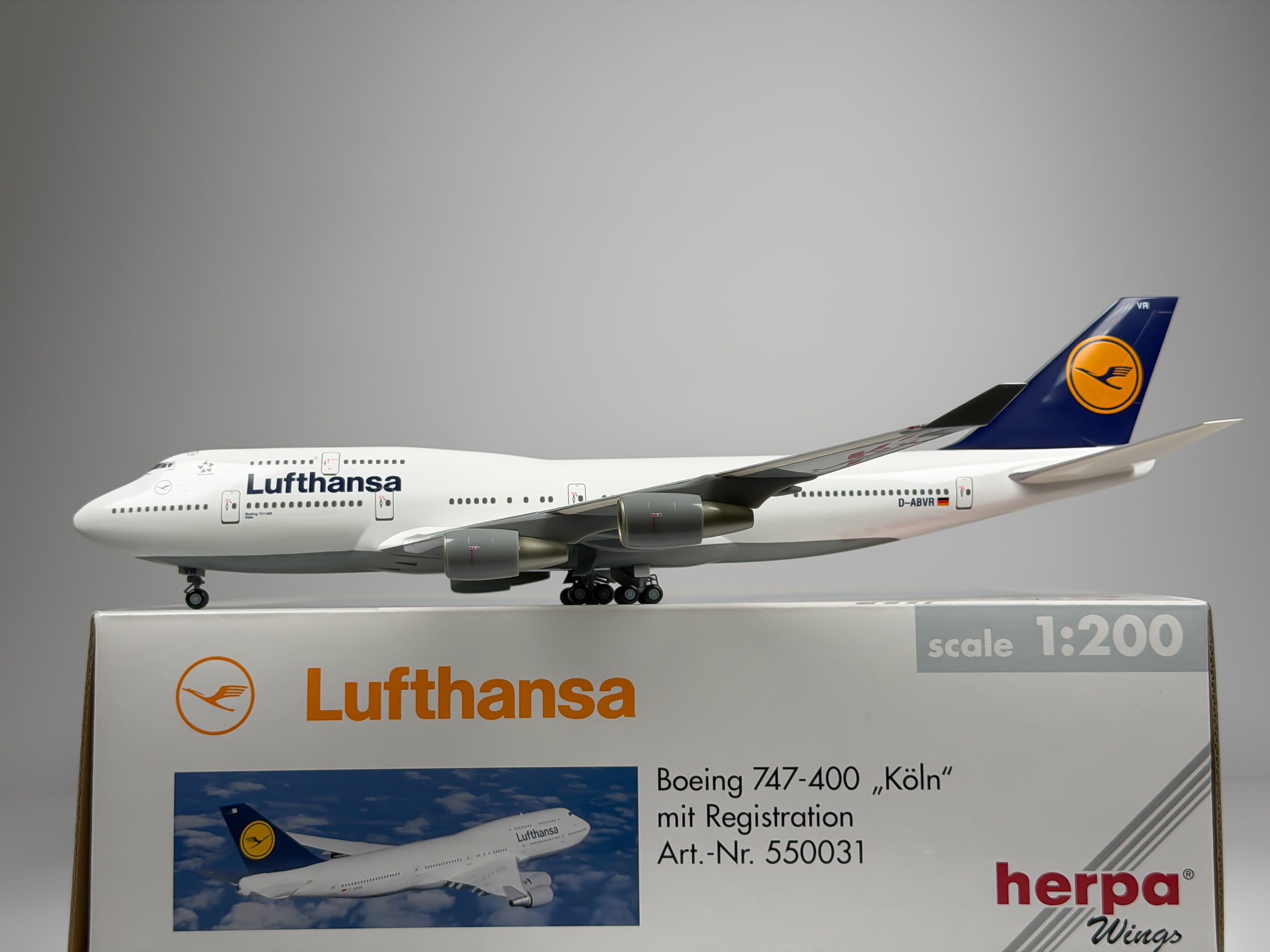 Lufthansa Boeing 747-400 1:200 Herpa D-ABVR (550031)