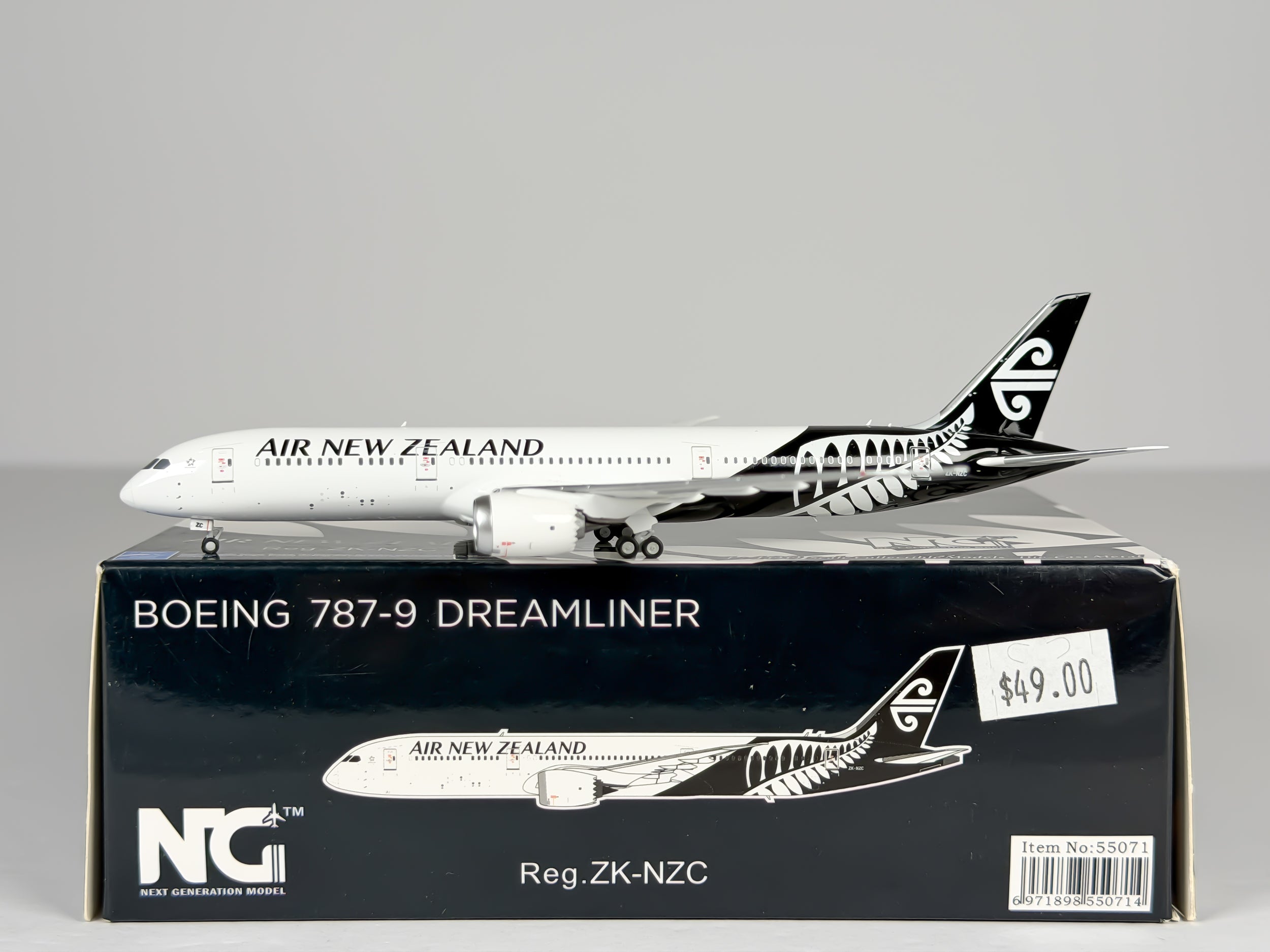 Air New Zealand Boeing 787-9 1:400 NG Models ZK-NZC (55071)