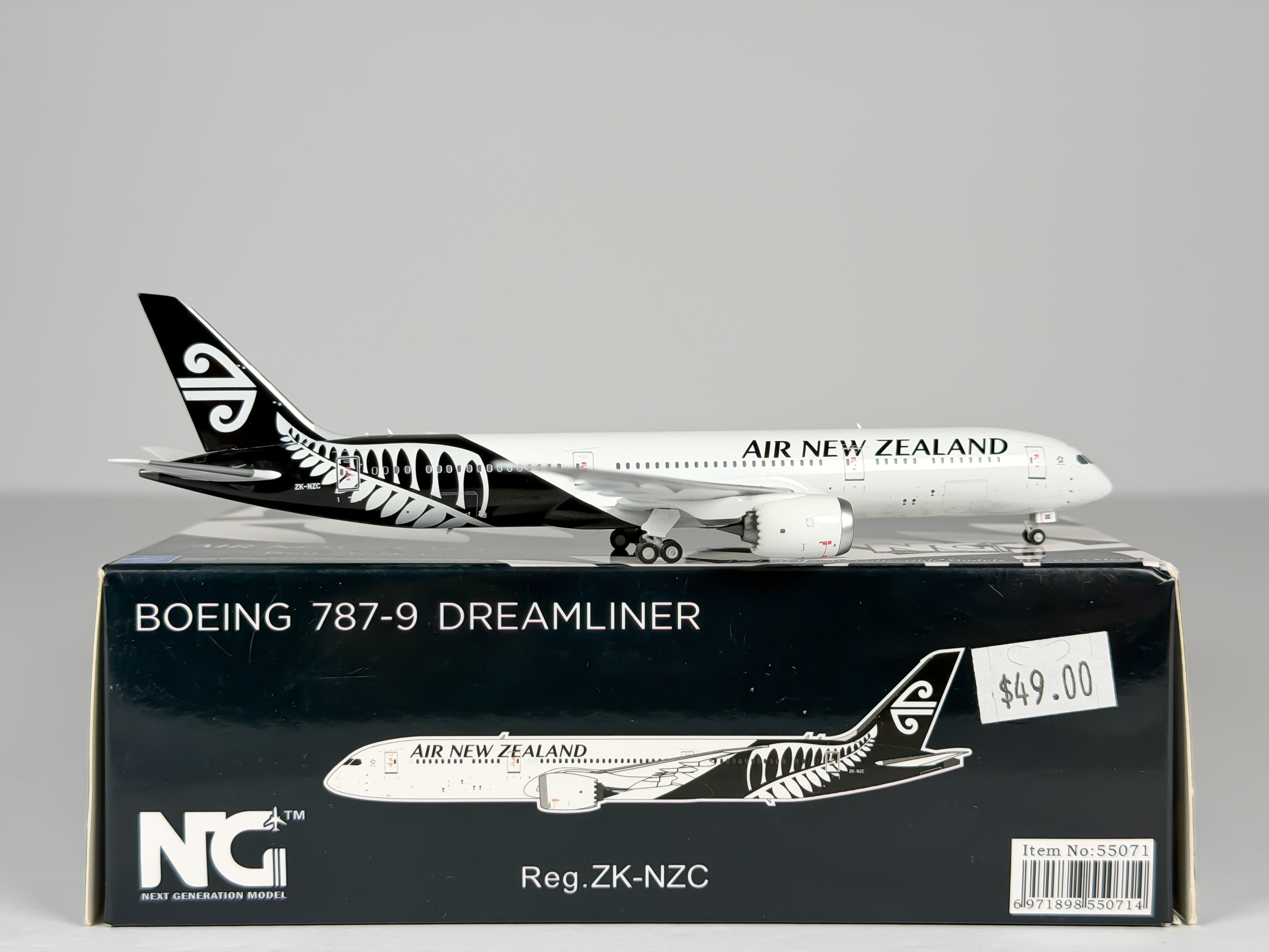 Air New Zealand Boeing 787-9 1:400 NG Models ZK-NZC (55071)