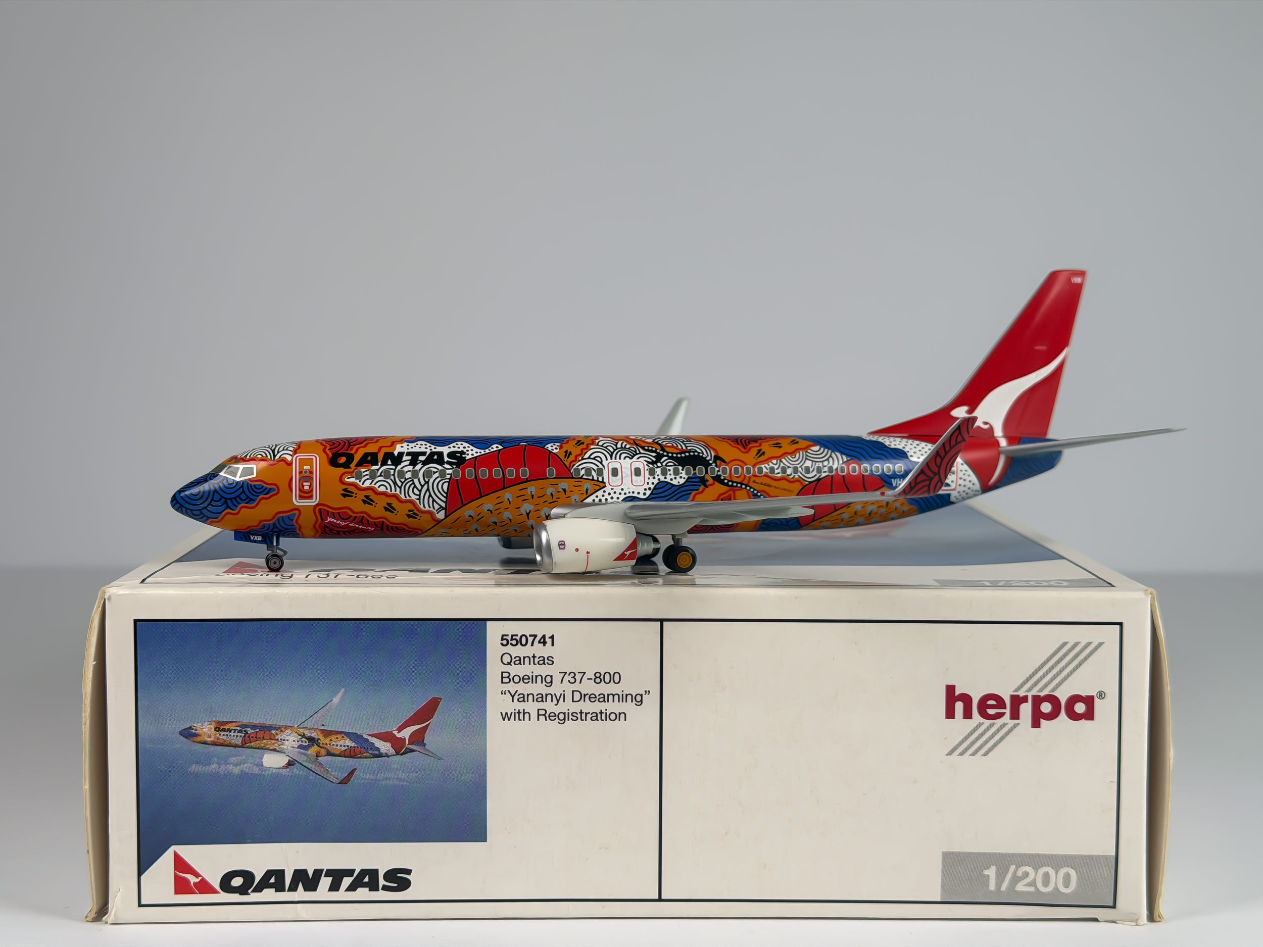 Qantas Airways Boeing 737-800 1:200 Herpa VH-VXB (550741)