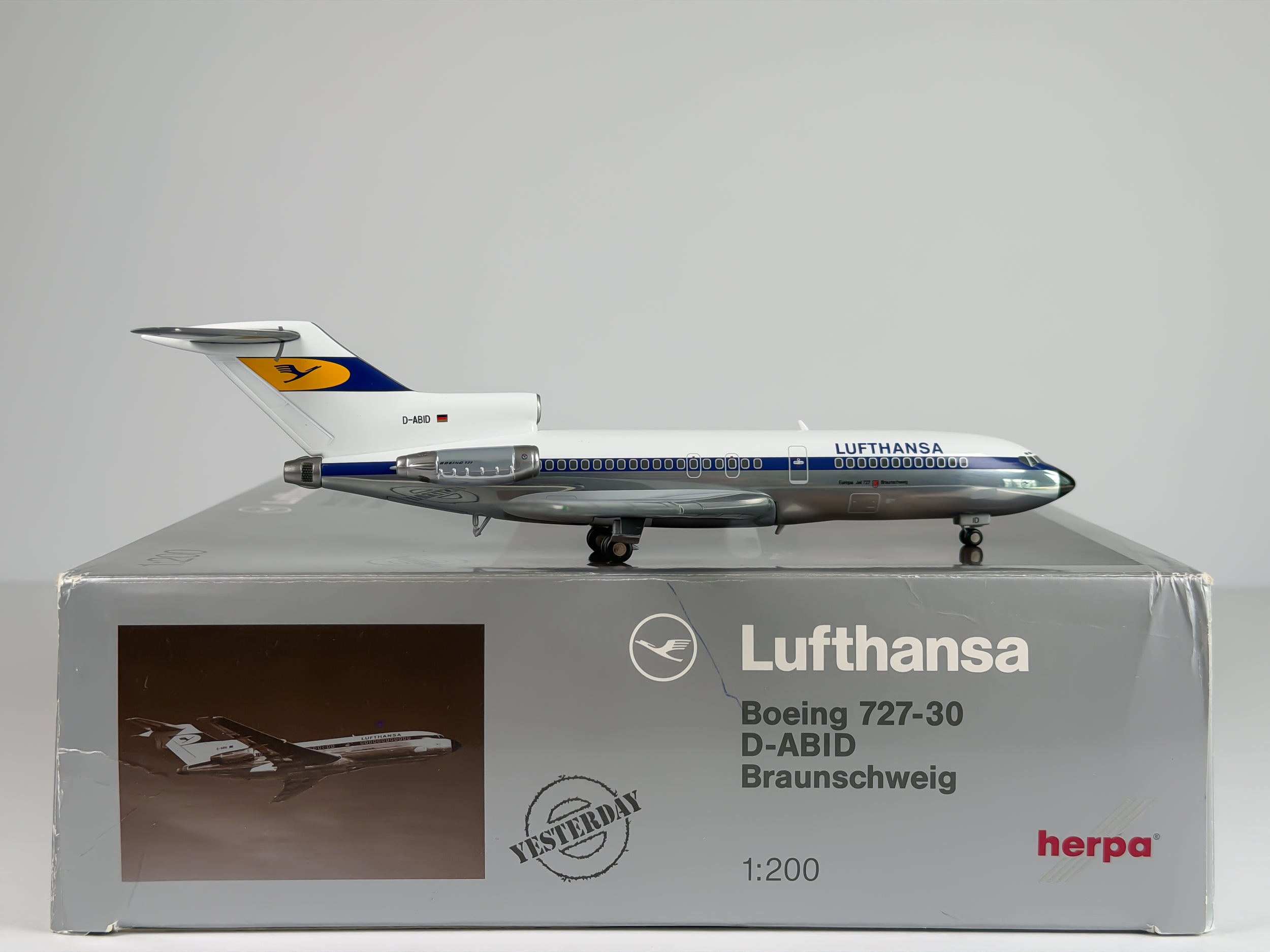 Lufthansa Boeing 727-100 1:200 Herpa D-ABID (550789)