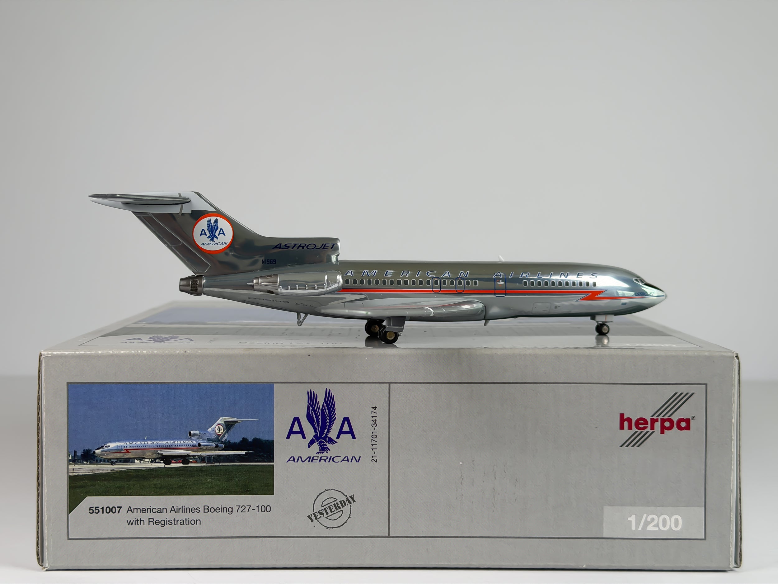 American Airlines Boeing 727-100 1:200 Herpa N1969 (551007)
