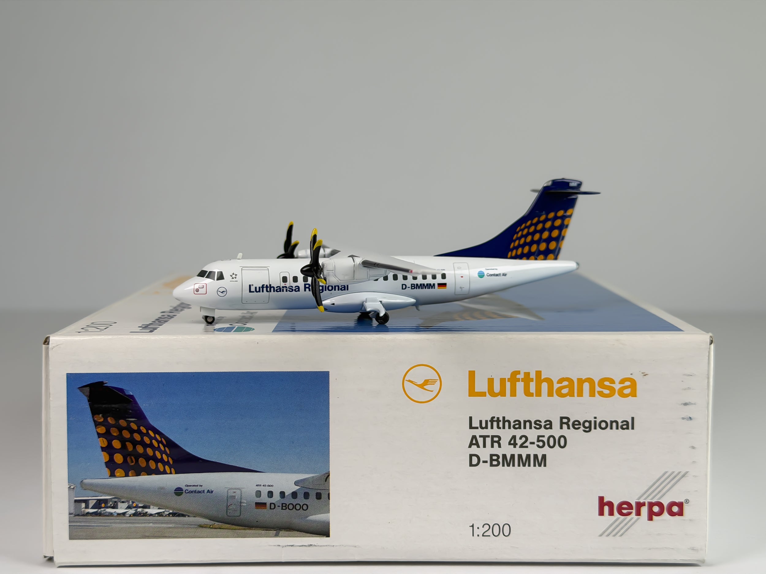 Lufthansa Regional ATR 42-500 1:200 Herpa D-BMMM (551083)