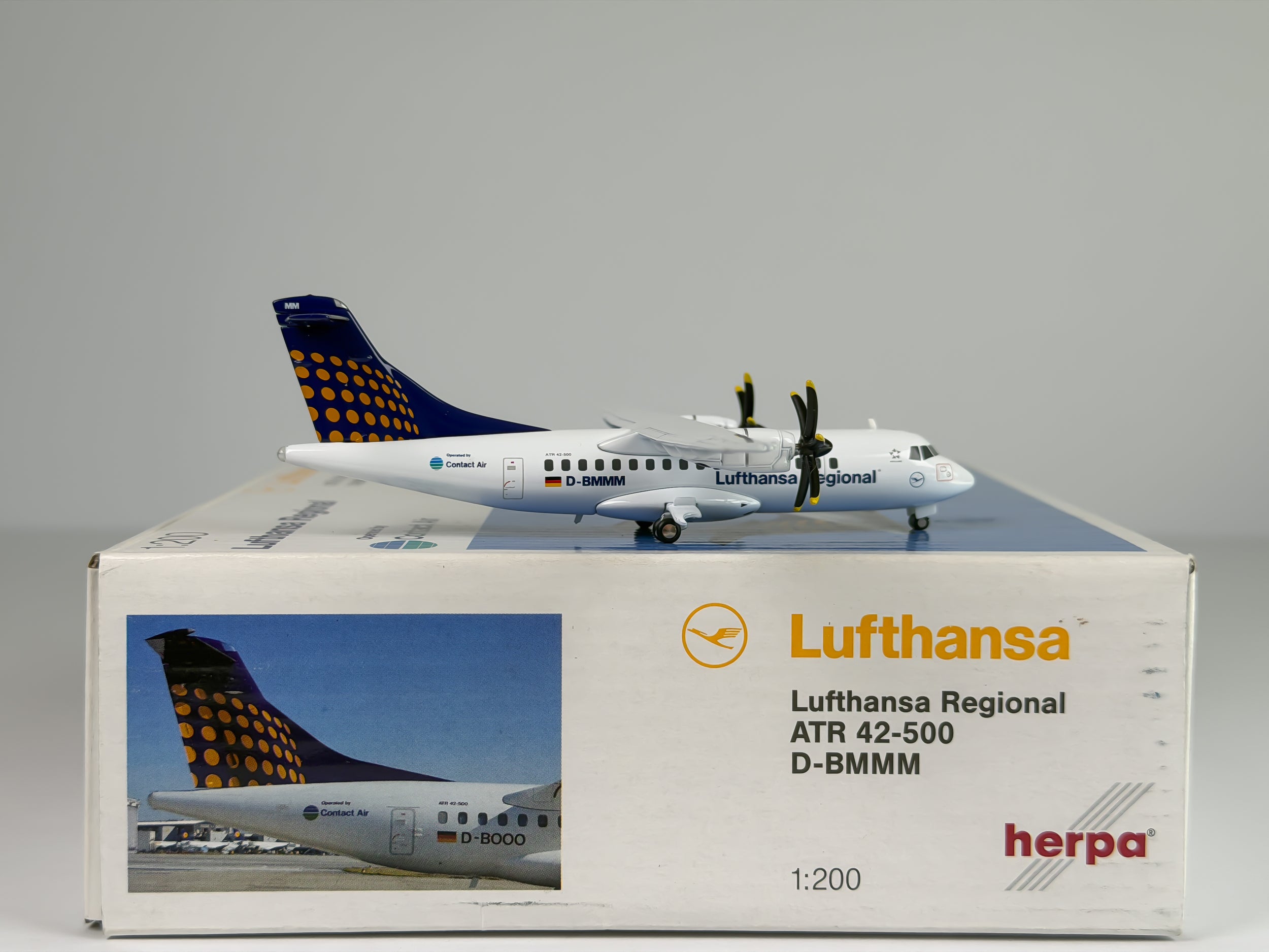 Lufthansa Regional ATR 42-500 1:200 Herpa D-BMMM (551083)
