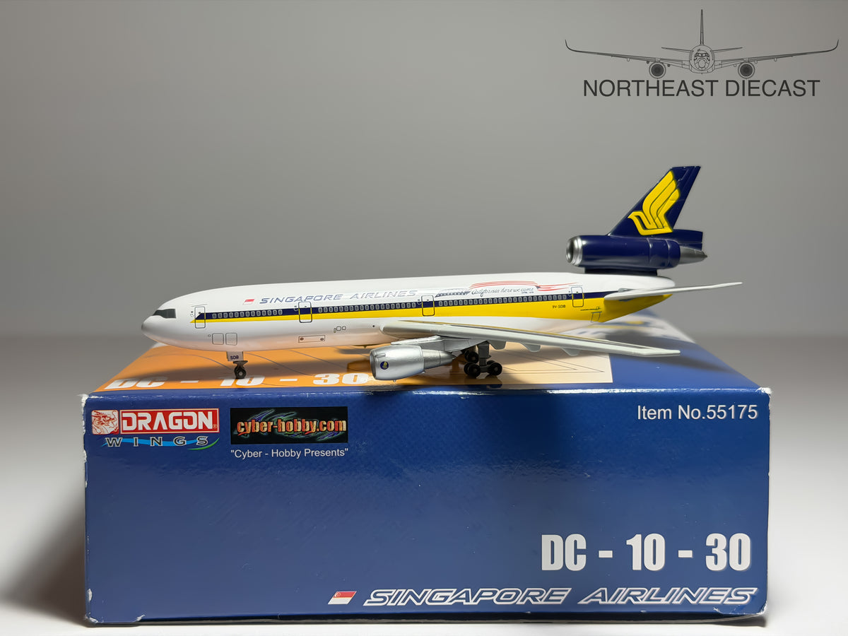 Singapore Airlines McDonnell Douglas DC-10-30 1:400 Dragon Wings 9V-SDB (55175)