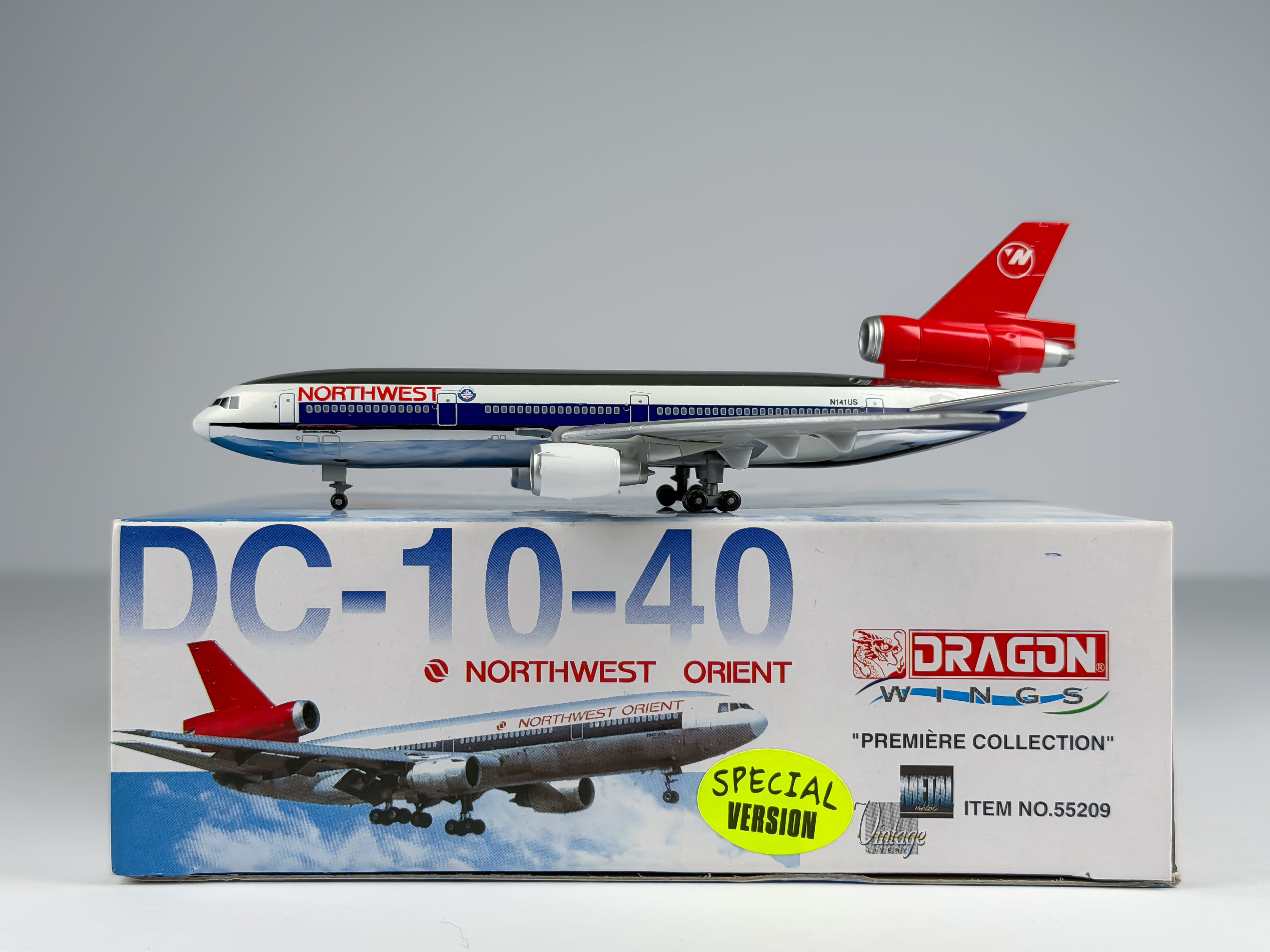 Northwest Airlines McDonnell Douglas DC-10-40 1:400 Dragon Wings N141US (55209B)