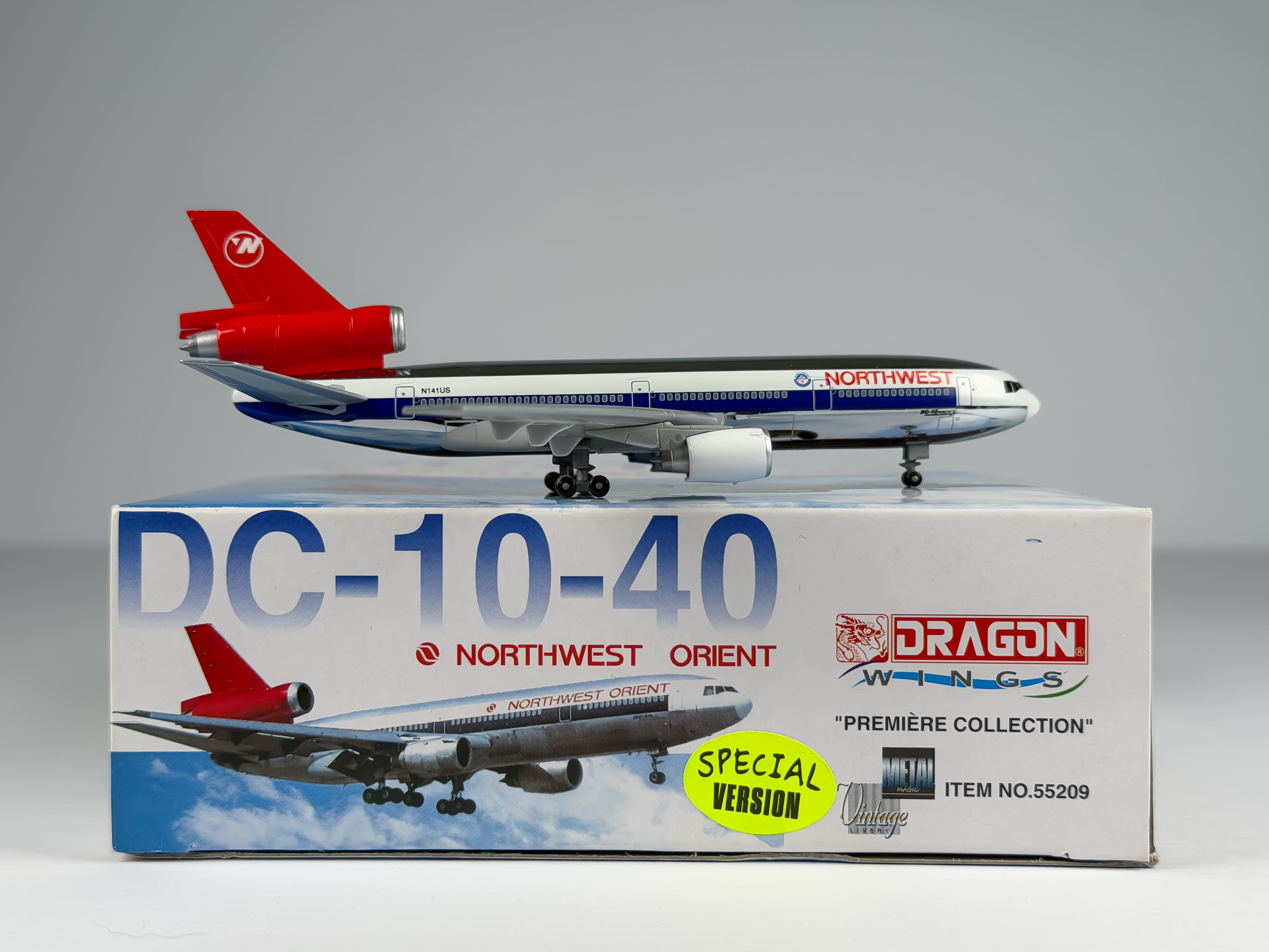 Northwest Airlines McDonnell Douglas DC-10-40 1:400 Dragon Wings N141US (55209B)