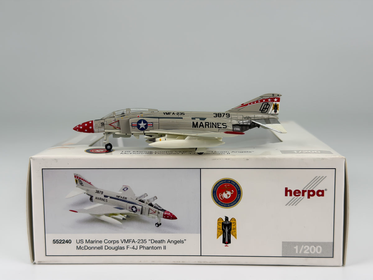 U.S Marine Corps McDonnell Douglas F-4 Phantom II 1:200 Herpa VMFA-235 (552240)