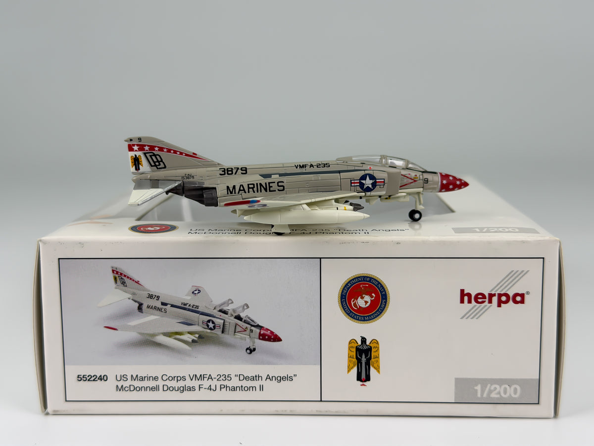 U.S Marine Corps McDonnell Douglas F-4 Phantom II 1:200 Herpa VMFA-235 (552240)