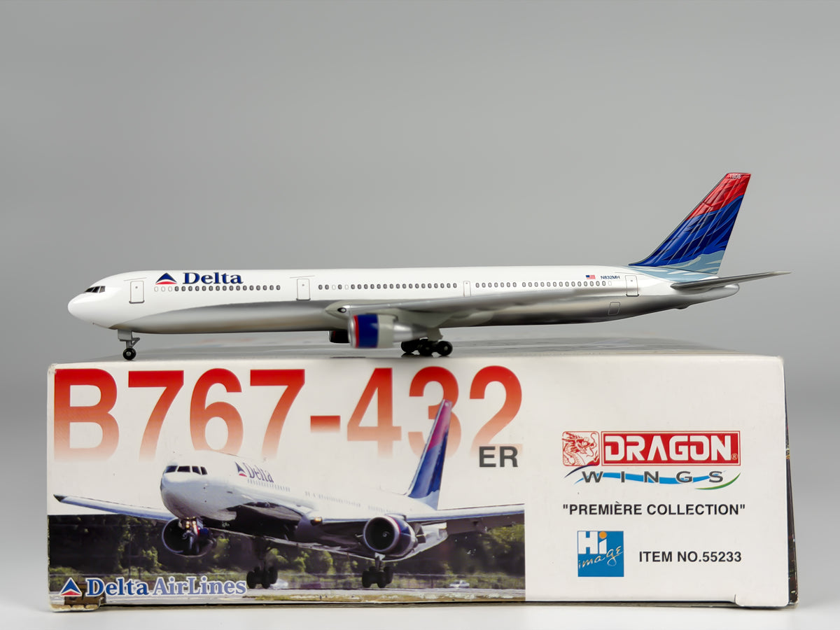 Delta Air Lines Boeing 767-400 1:400 Dragon Wings N832MH (55233)
