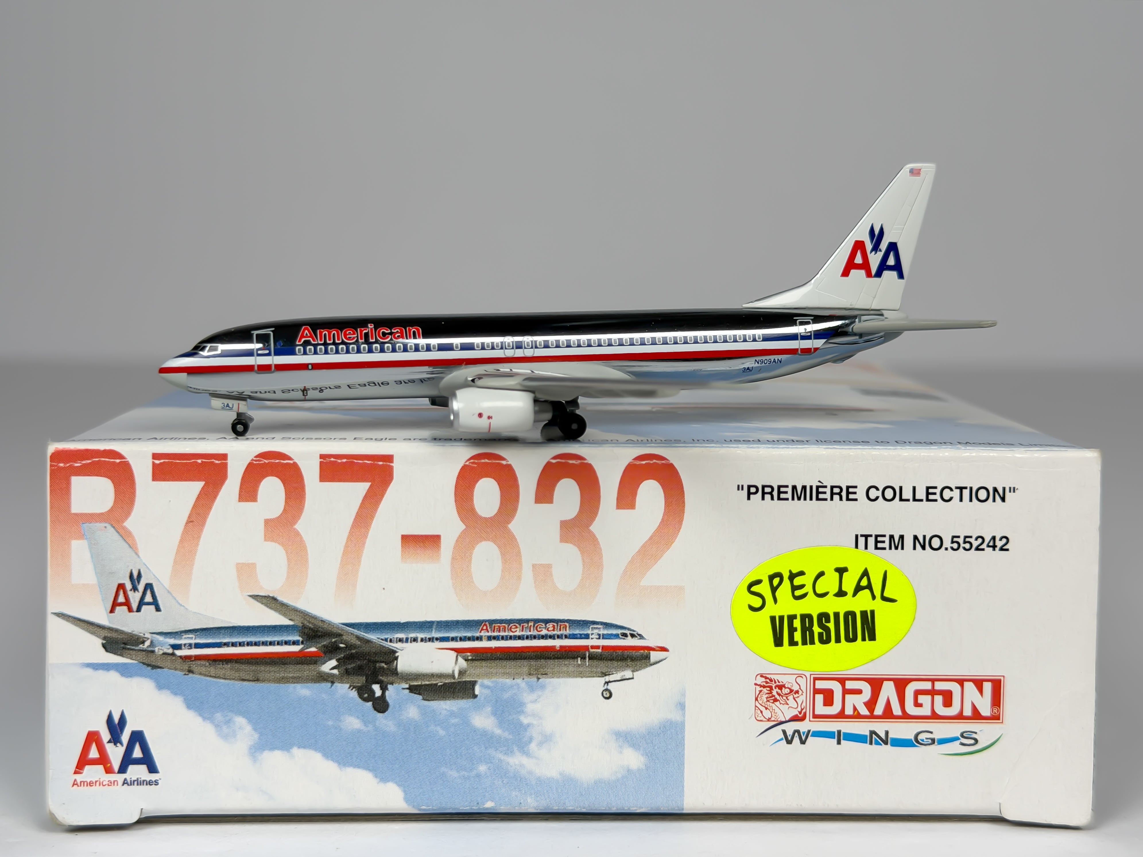 American Airlines Boeing 737-800 1:400 Dragon Wings N909AN (55242)