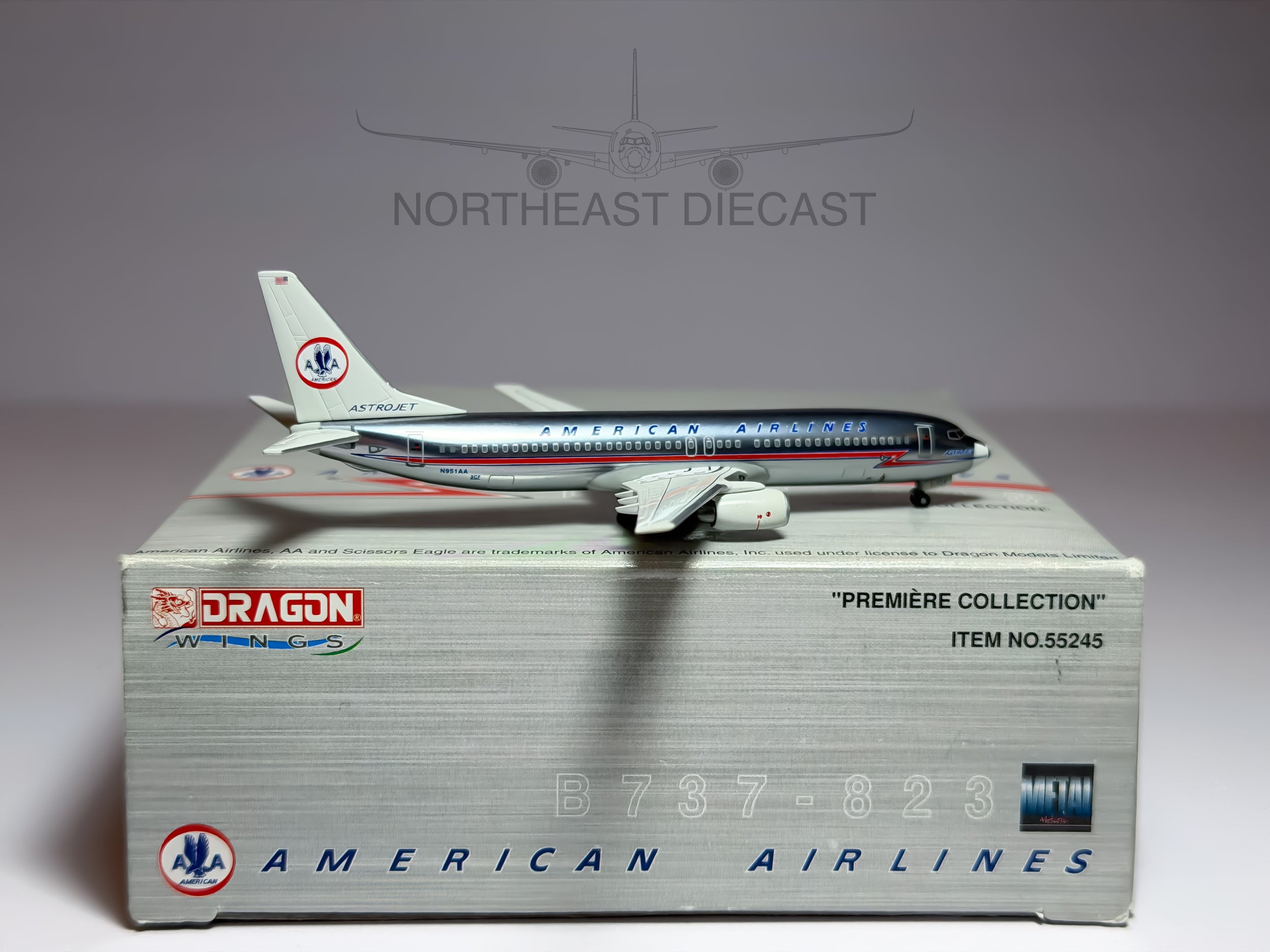 American Airlines Boeing 737-800 1:400 Dragon Wings N951AA (55245)