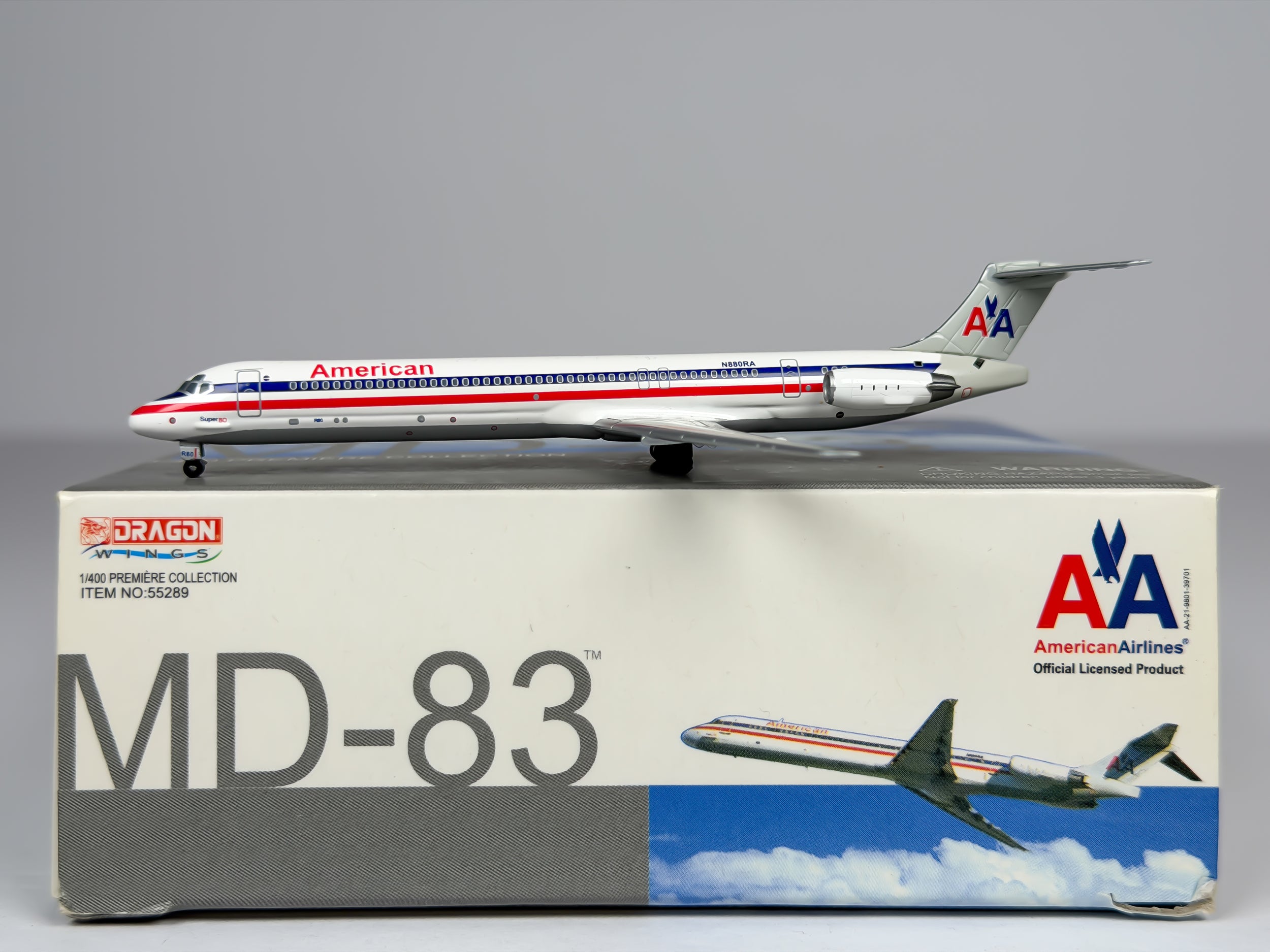 American Airlines McDonnell Douglas MD-83 1:400 Dragon Wings N880RA (55289)