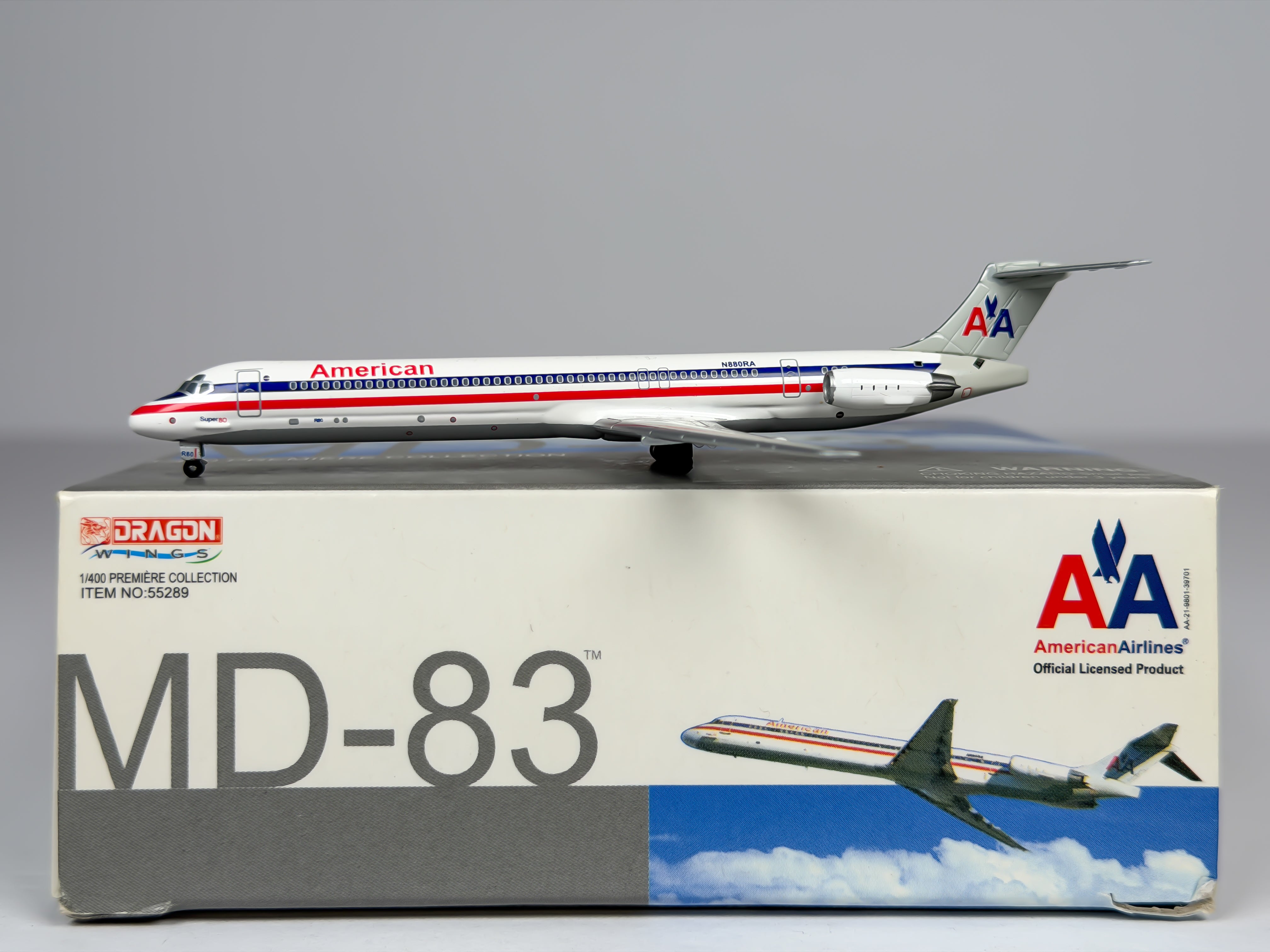 American Airlines McDonnell Douglas MD-83 1:400 Dragon Wings N880RA (55289)