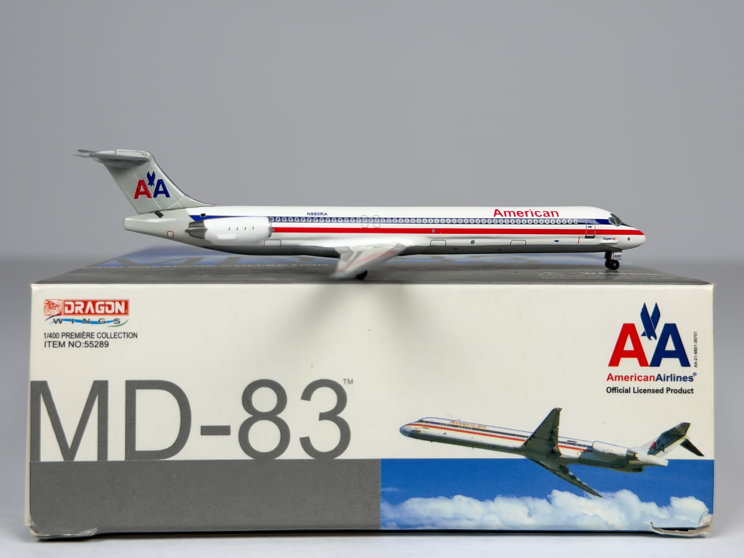 American Airlines McDonnell Douglas MD-83 1:400 Dragon Wings N880RA (55289)