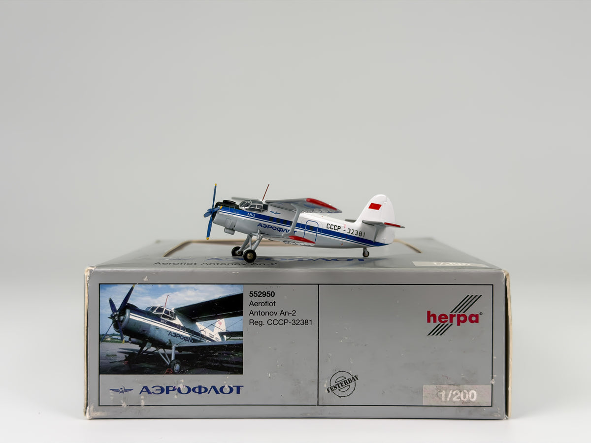 Aeroflot Antonov An-2 1:200 Herpa CCCP-32381 (552950)