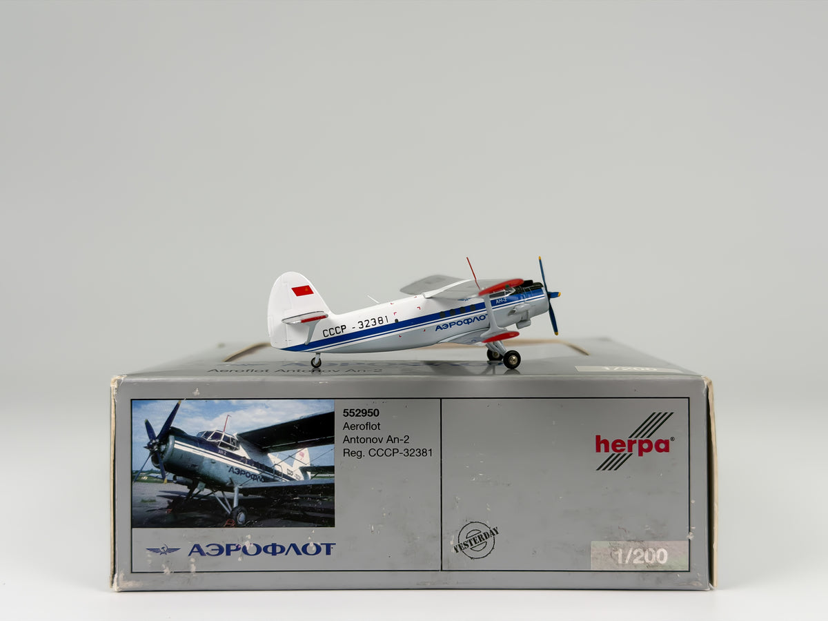 Aeroflot Antonov An-2 1:200 Herpa CCCP-32381 (552950)
