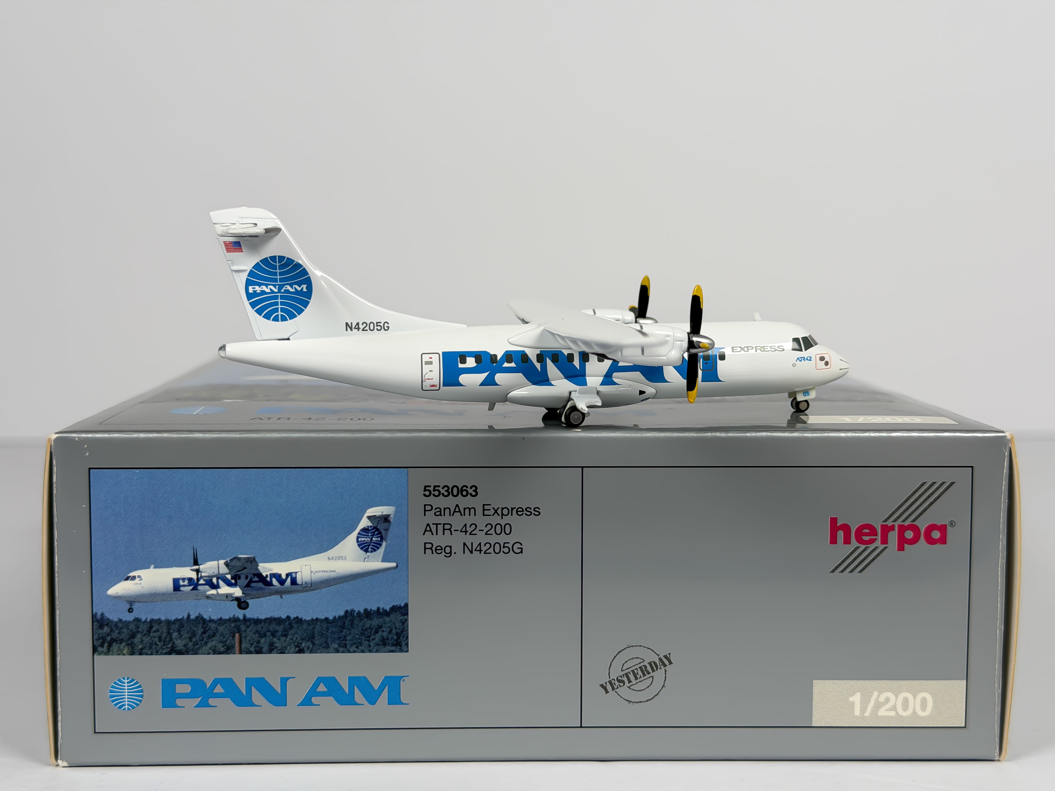 Pan American ATR 42-300 1:200 Herpa N4205G (553063)