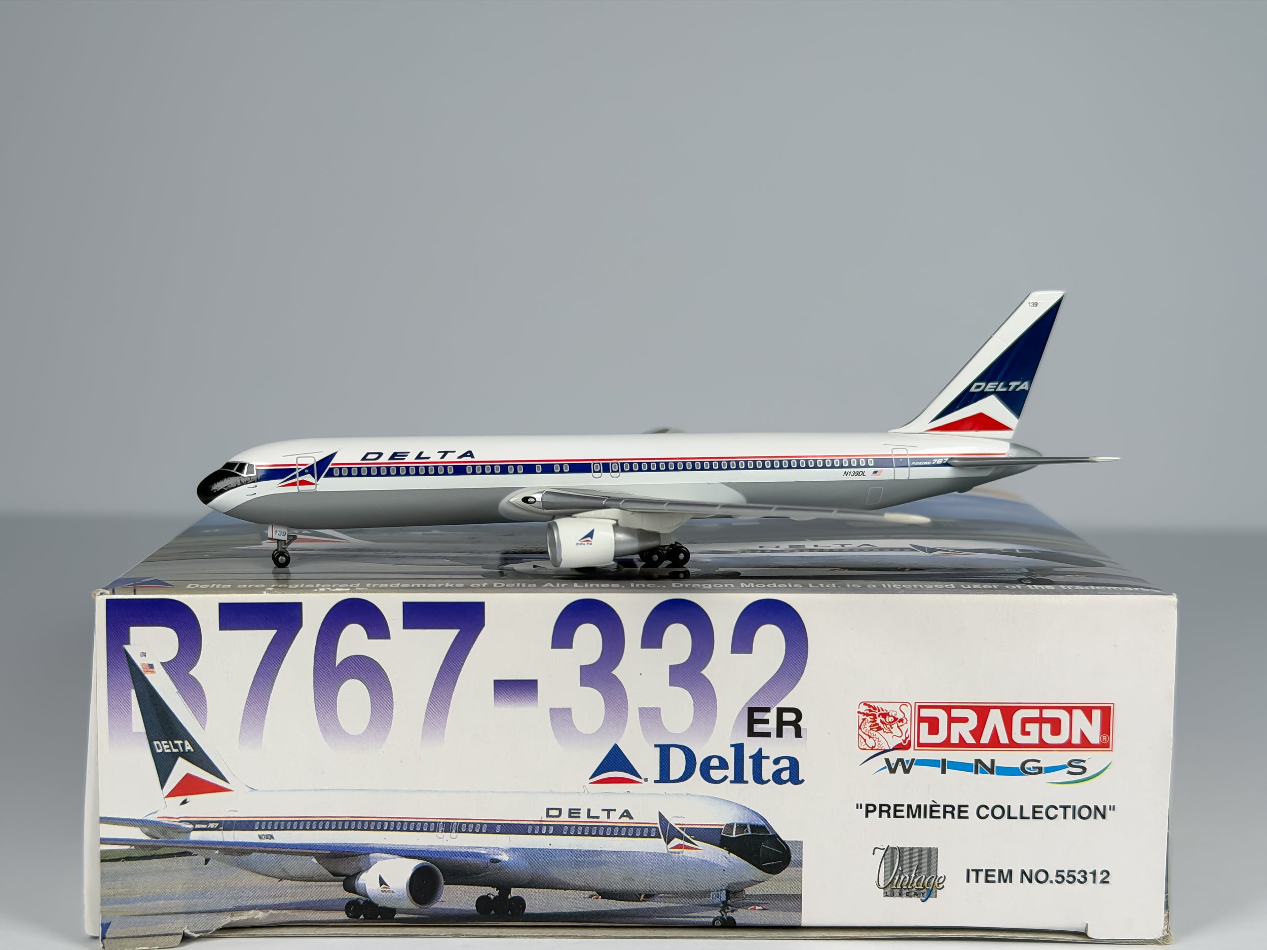 Delta Air Lines Boeing 767-300 1:400 Dragon Wings N139DL (55312)