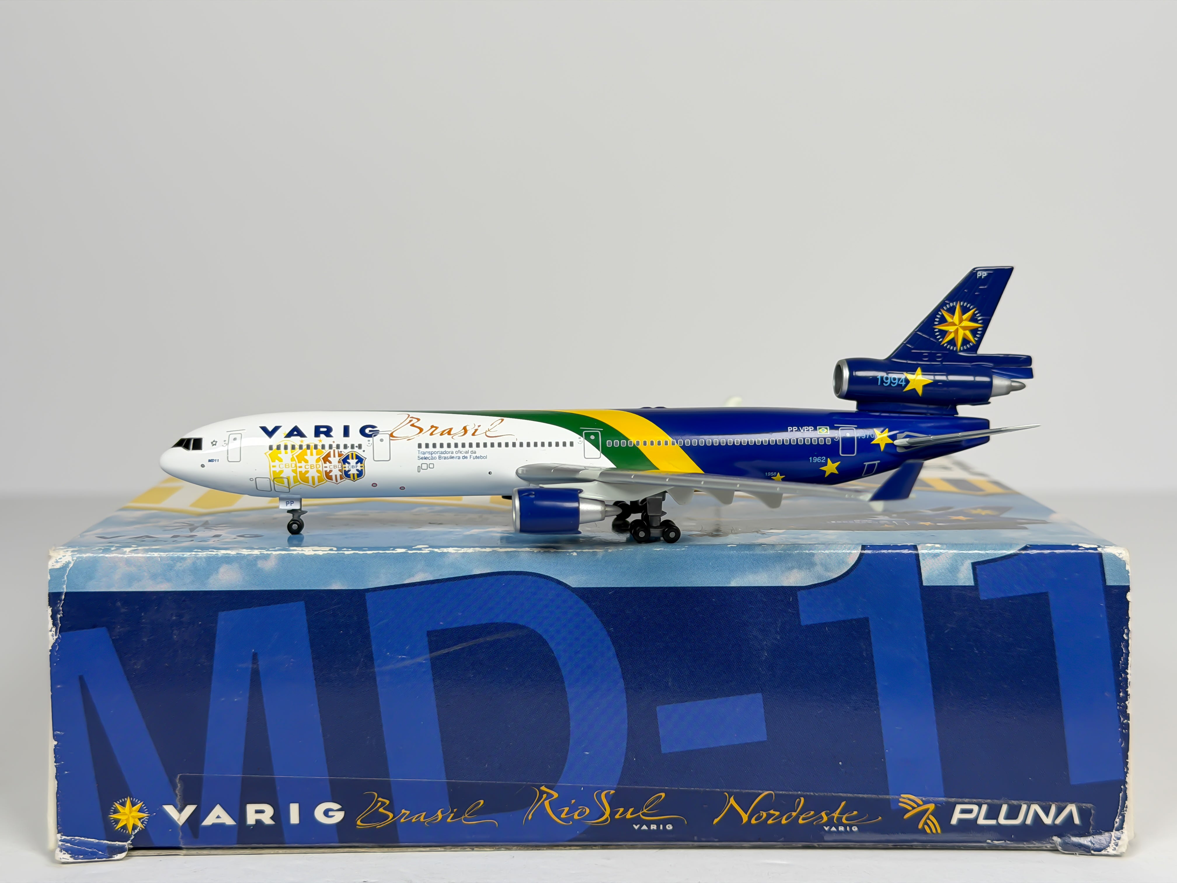 McDonnell Douglas MD-11 Diecast Aircraft Models · Northeast Diecast