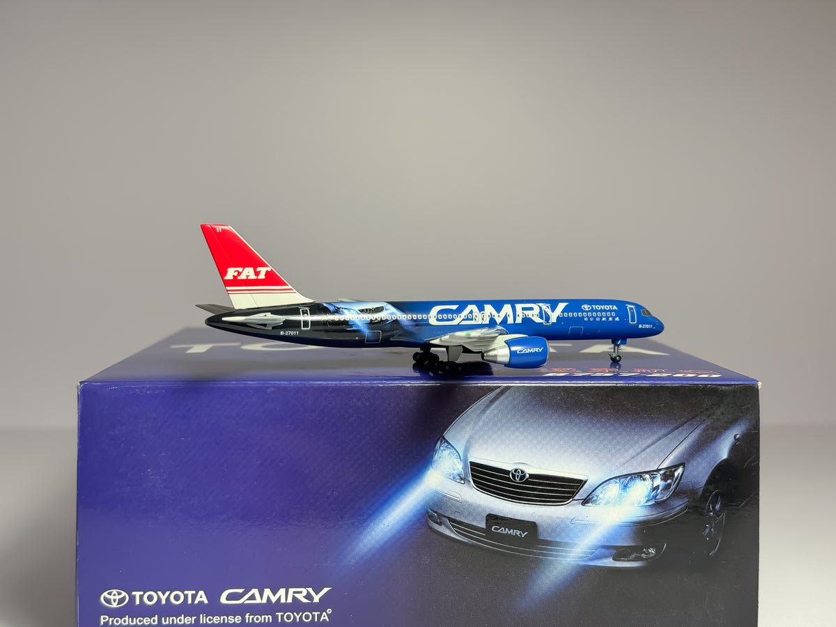 Far Eastern Air Transport Boeing 757-200F 1:400 Dragon Wings B-27011 (55482)