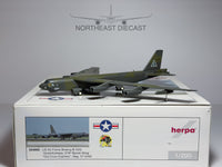 U.S Air Force (USAF) Boeing B-52 Stratofortress 1:200 Herpa 57-6492 (554992)