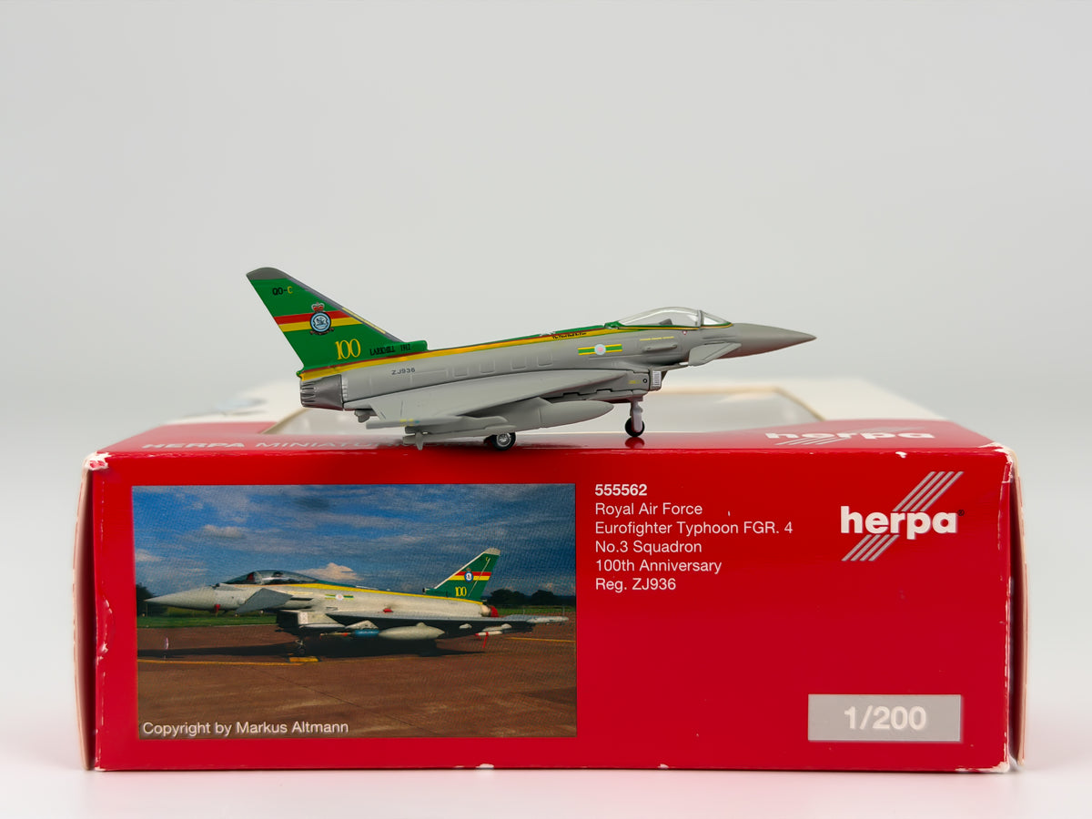 Royal Air Force Eurofighter Typhoon FGR 1:200 Herpa ZJ936 (555562)