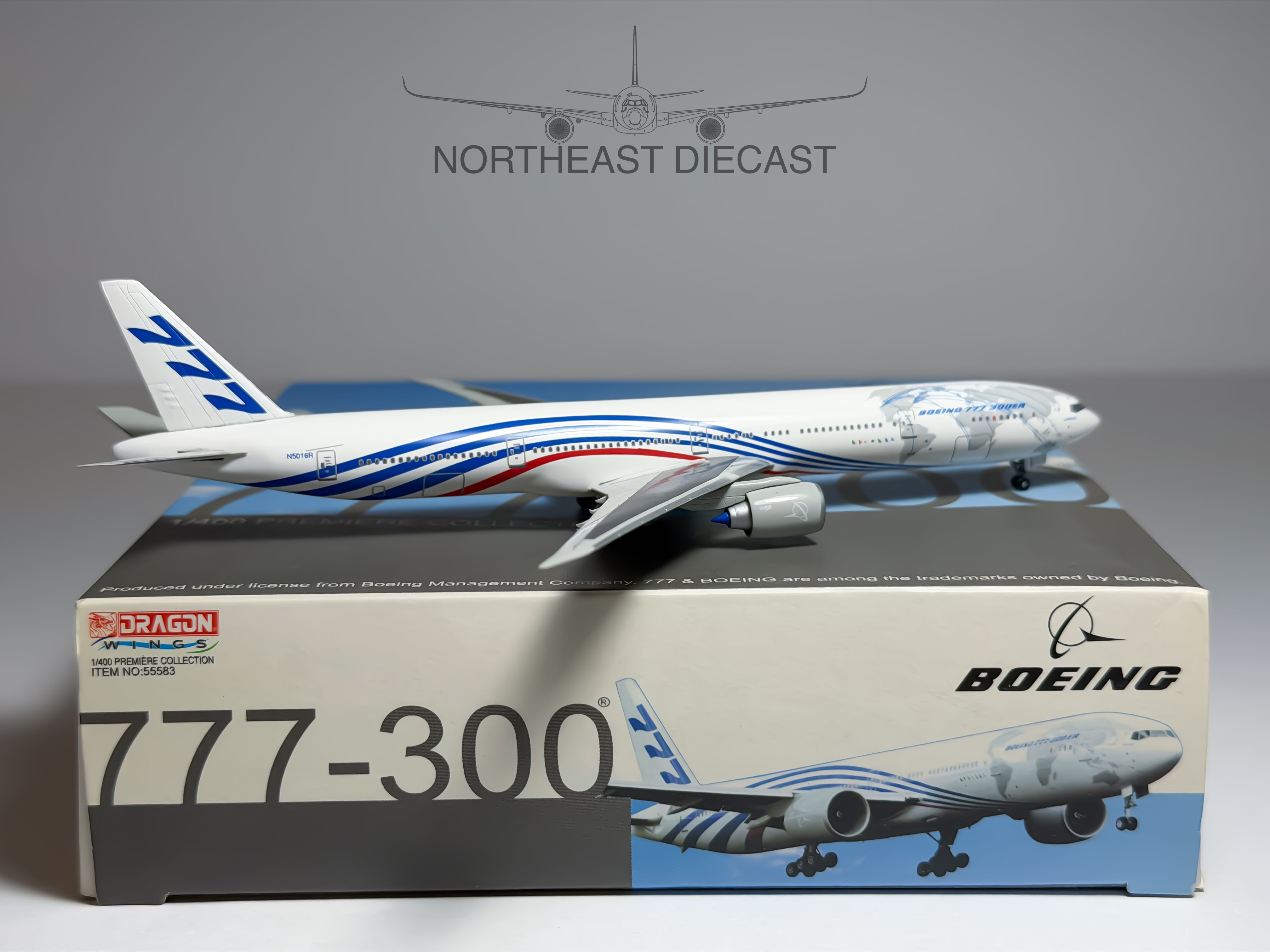 Boeing House Boeing 777-300 1:400 Dragon Wings N5016R (55583)