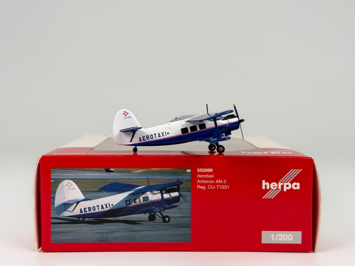 Aerotaxi Antonov An-2 1:200 Herpa CU-T1031 (555999)