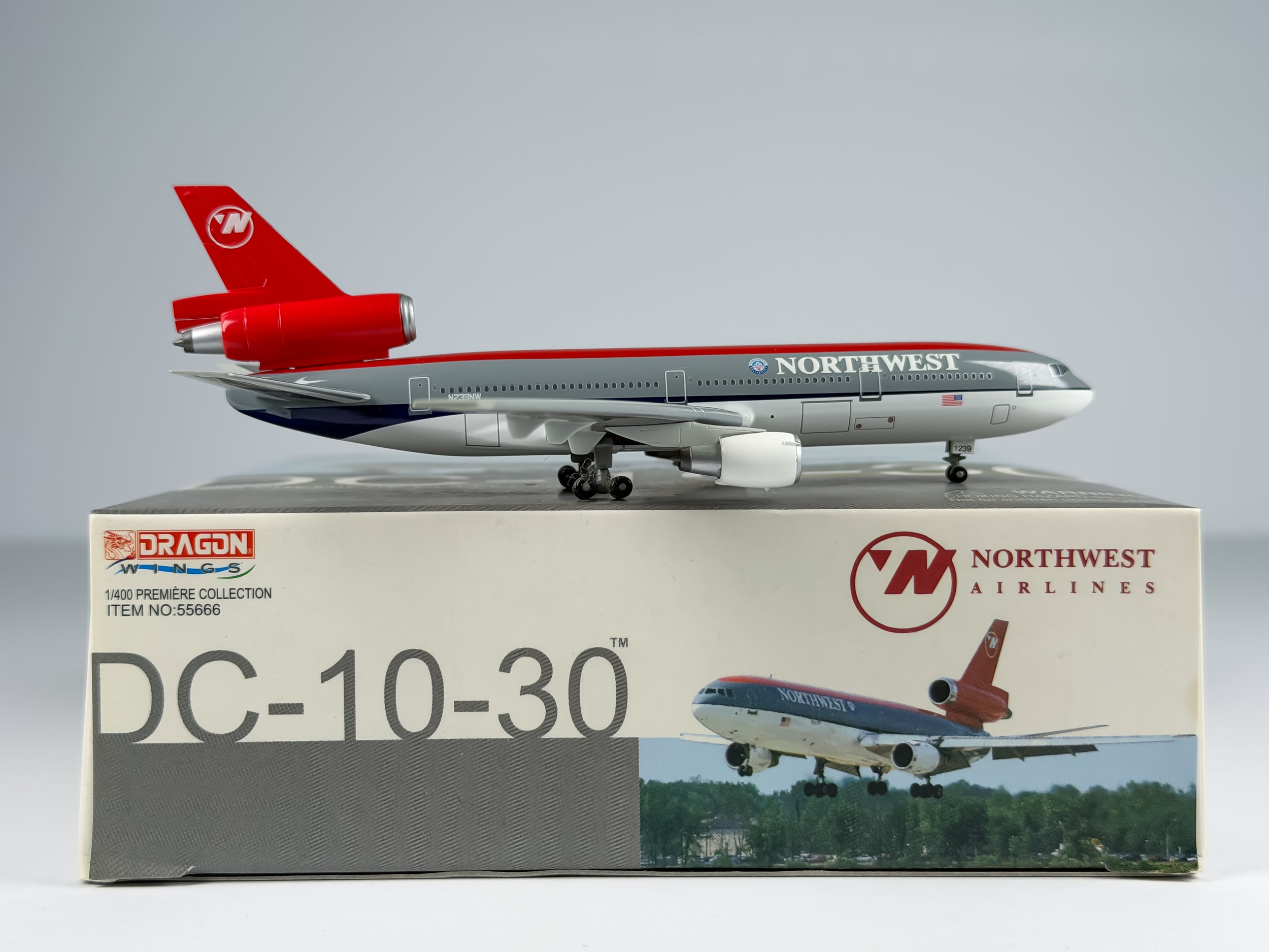 Northwest Airlines McDonnell Douglas DC-10-30 1:400 Dragon Wings N239NW (55666)