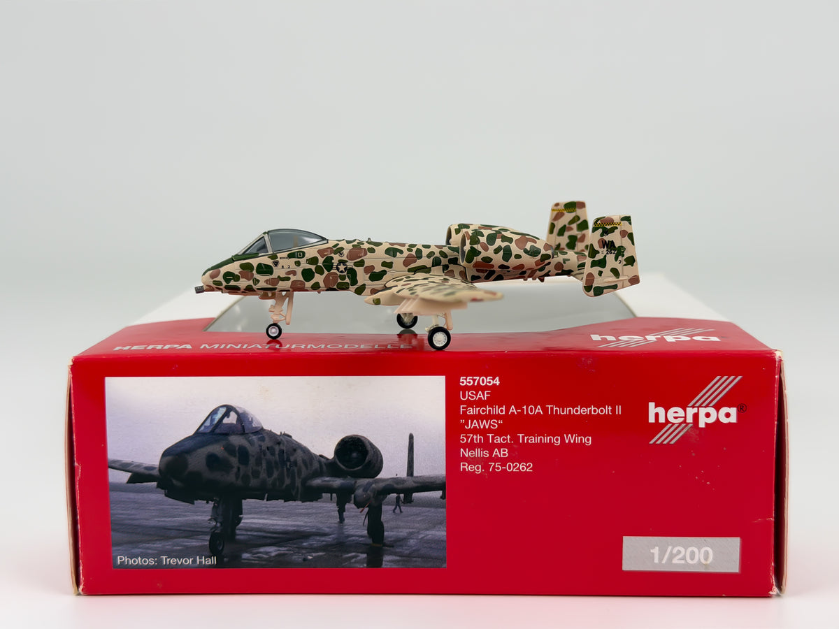 U.S Air Force (USAF) Fairchild A-10 Thunderbolt 1:200 Herpa 75-262 (557054)