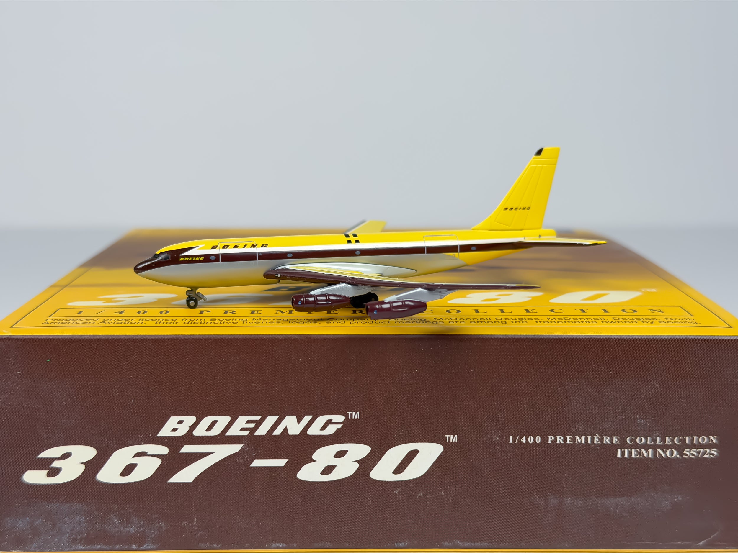Boeing House Boeing 707-100 1:400 Dragon Wings N70700 (55752-03)