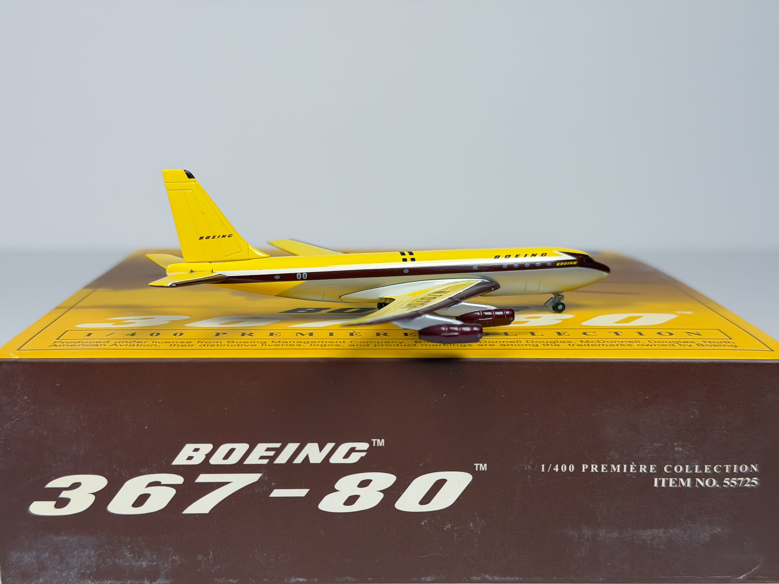 Boeing House Boeing 707-100 1:400 Dragon Wings N70700 (55752-03)