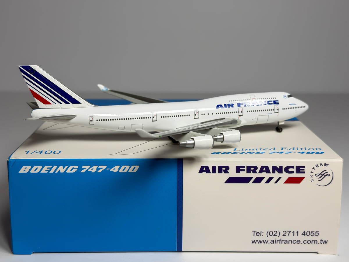 KLM Royal Dutch Airlines Boeing 747-400 1:400 Dragon Wings (55871)