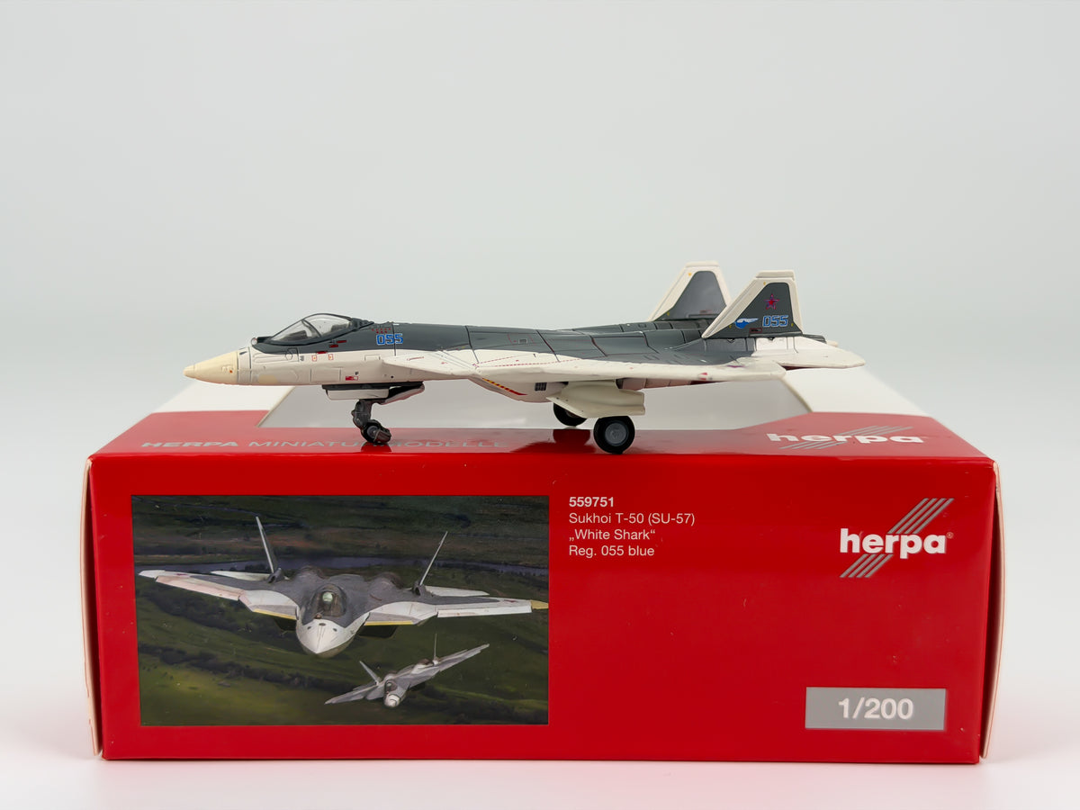 Sukhoi House Sukhoi Su-57 Felon 1:200 Herpa 055 BLUE (559751)