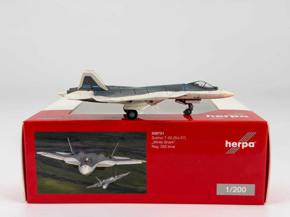 Sukhoi House Sukhoi Su-57 Felon 1:200 Herpa 055 BLUE (559751)