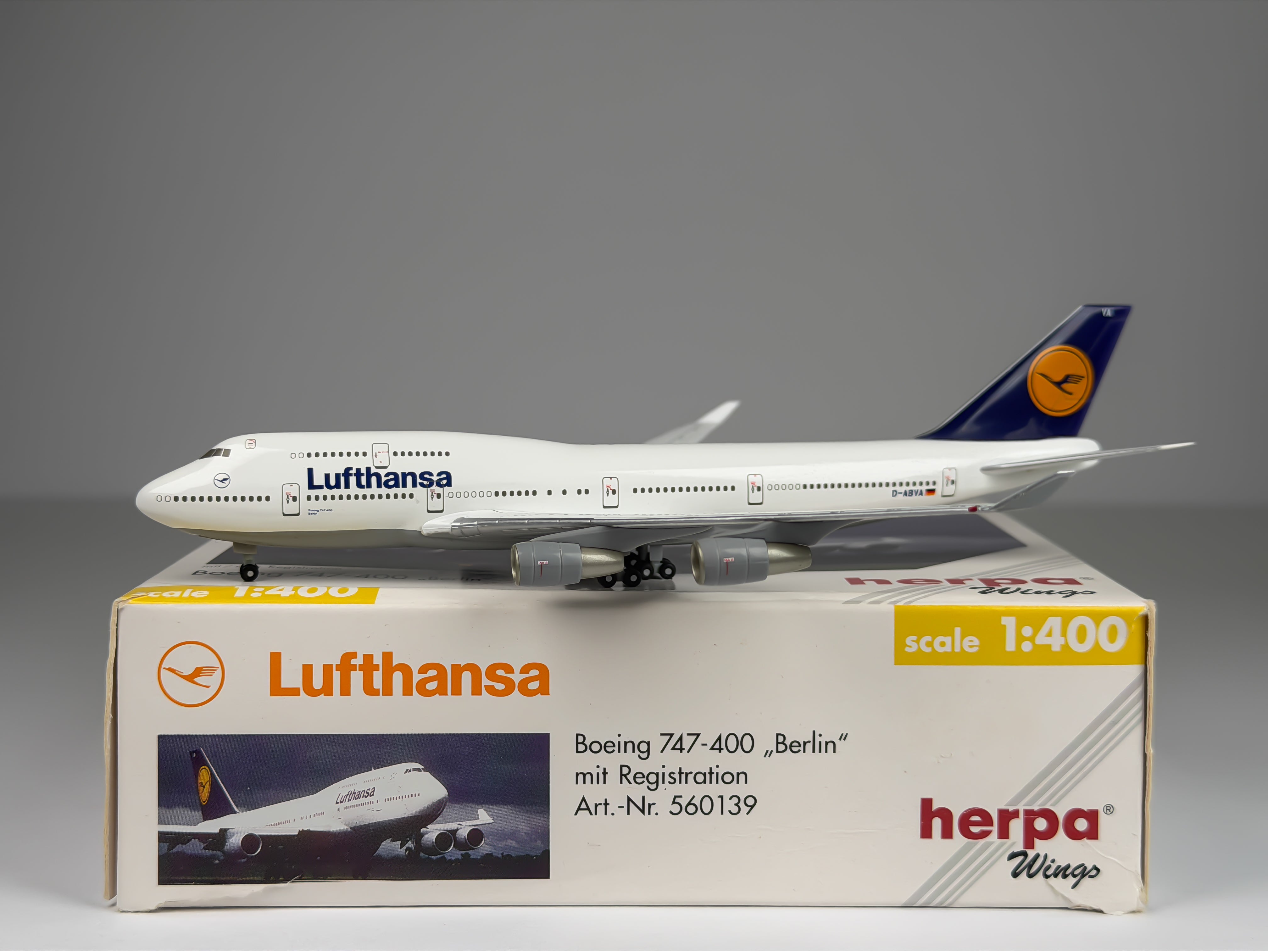 Lufthansa Boeing 747-400 1:400 Herpa D-ABVW (560139)