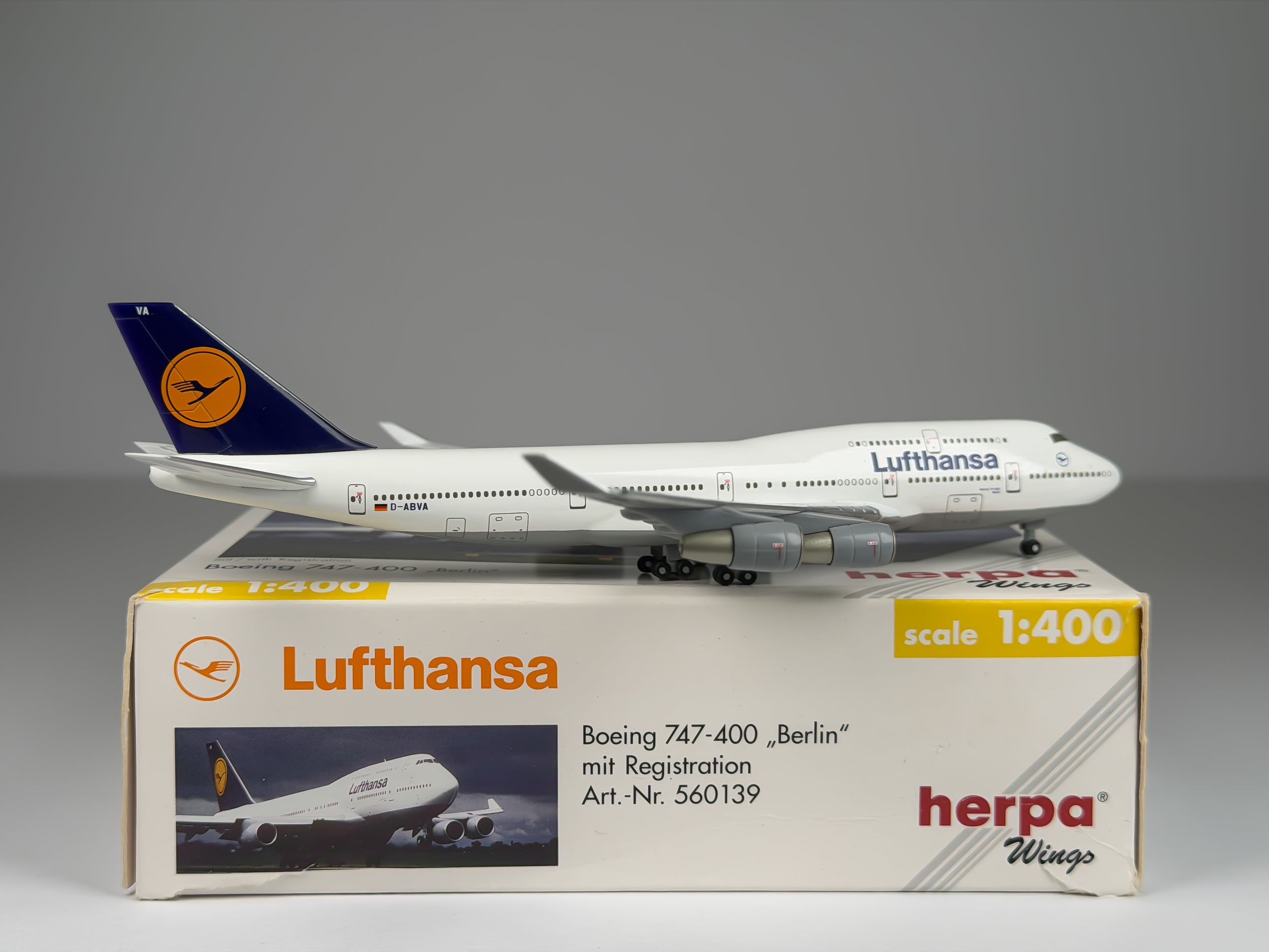 Lufthansa Boeing 747-400 1:400 Herpa D-ABVW (560139)