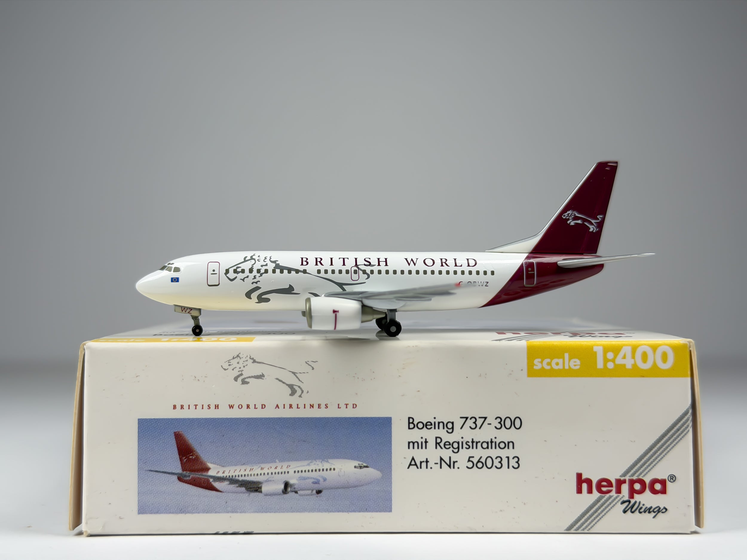 British World Airlines Boeing 737-300 1:400 Herpa G-OBWZ (560313)