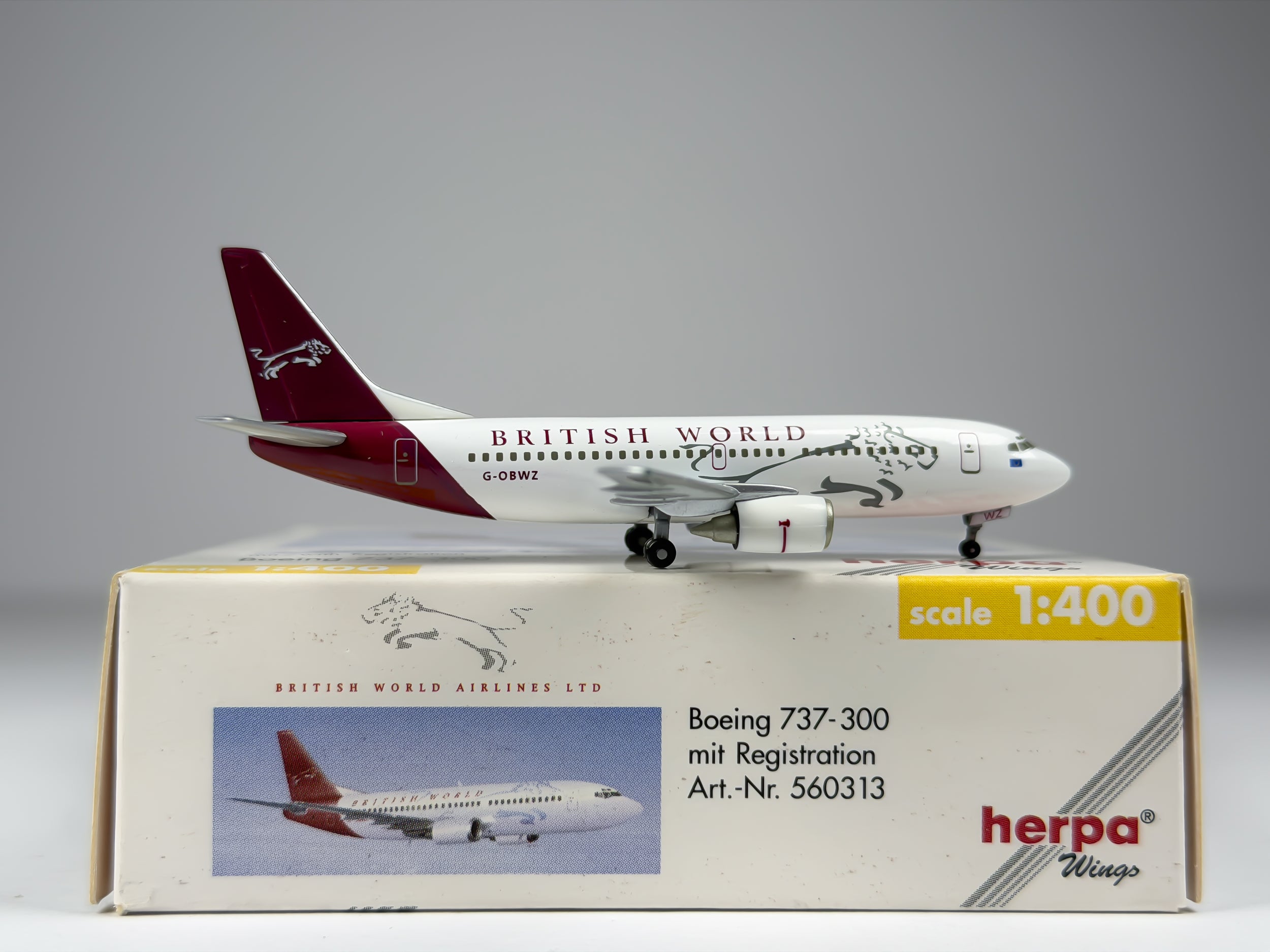British World Airlines Boeing 737-300 1:400 Herpa G-OBWZ (560313)