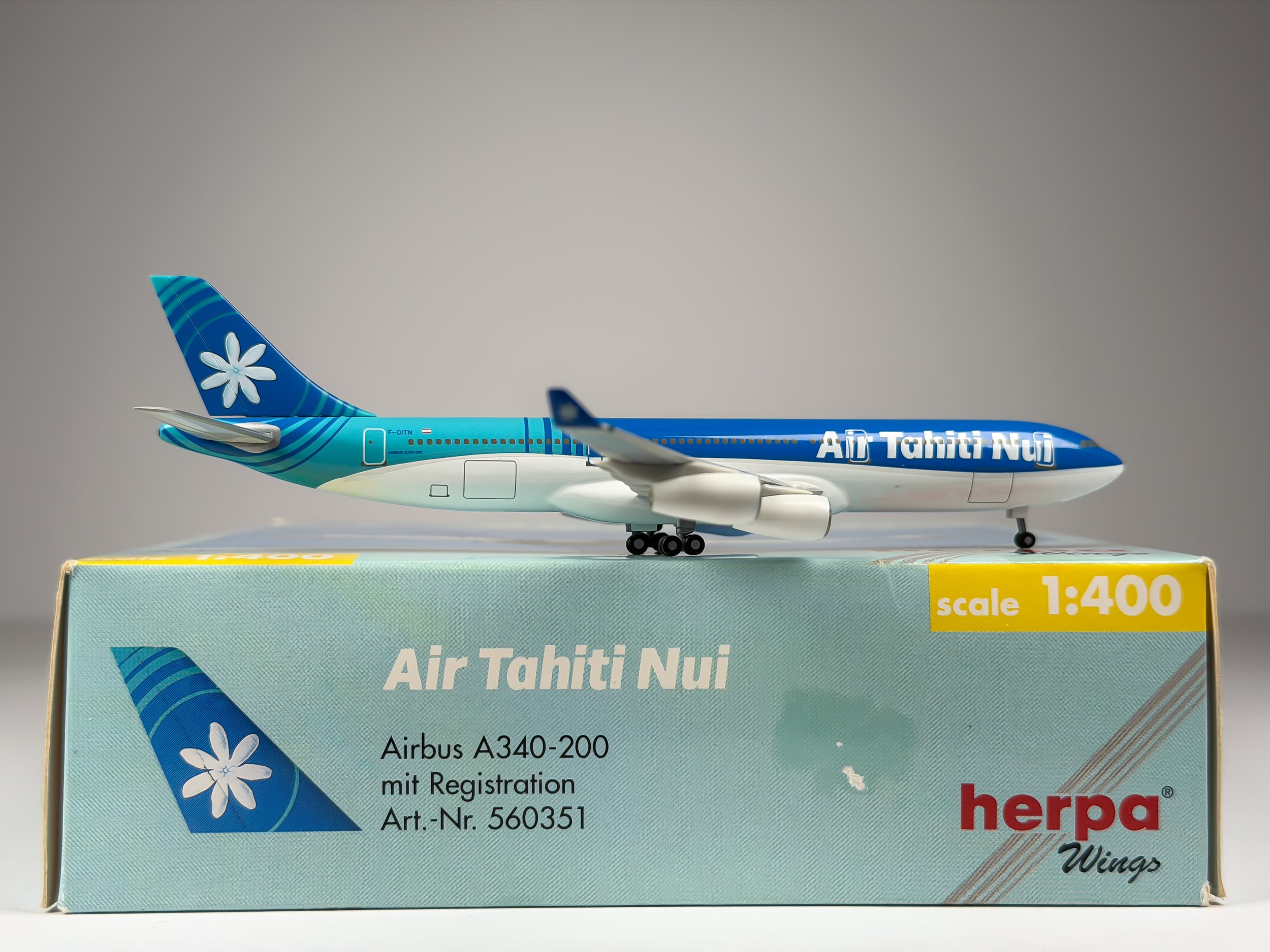 Air Tahiti Nui Airbus A340-200 1:400 Herpa F-OITN (560351)
