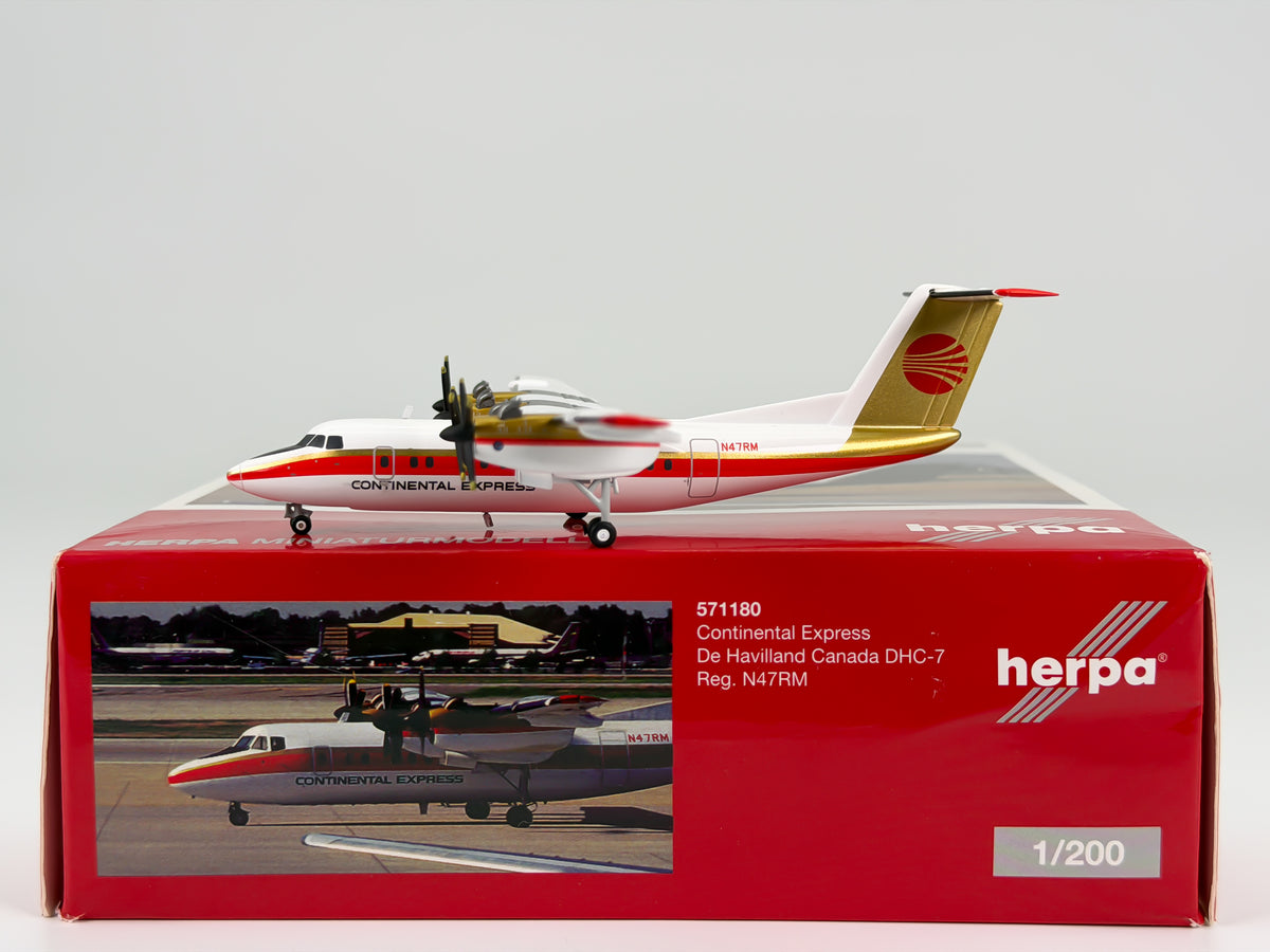 Continental Express De Havilland DHC-7 1:200 Herpa N47RM (571180)